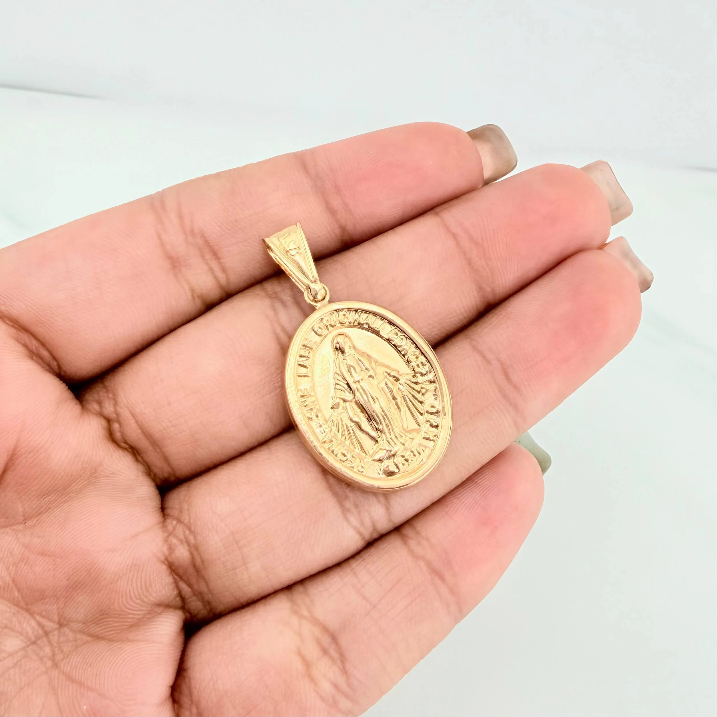Dije Virgen Milagrosa 1.95 g / 3.4 cm Oro Amarillo 18K - Image 4