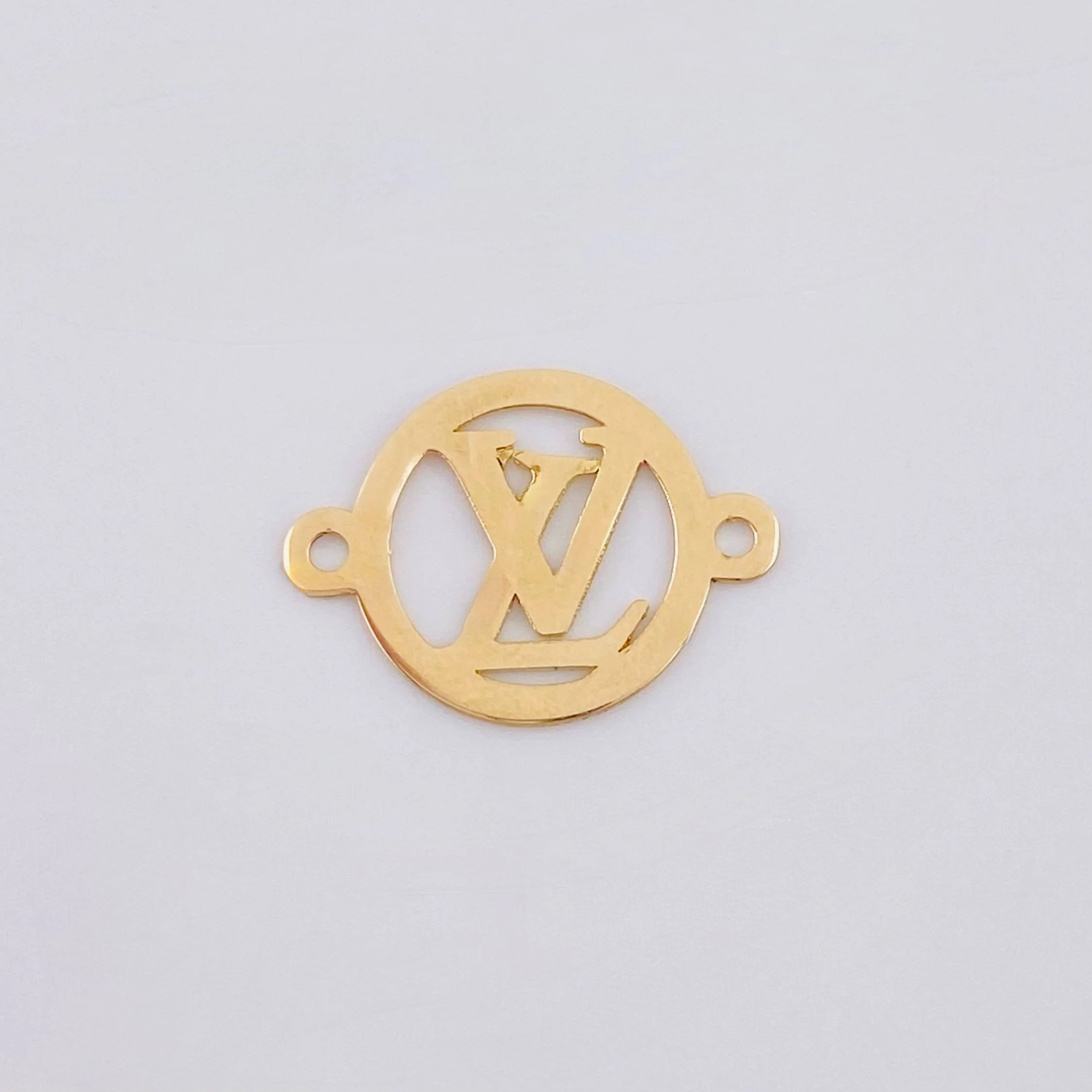 Herraje Circulo Letra 0.55gr / 1.8cm / Oro Amarillo 18K
