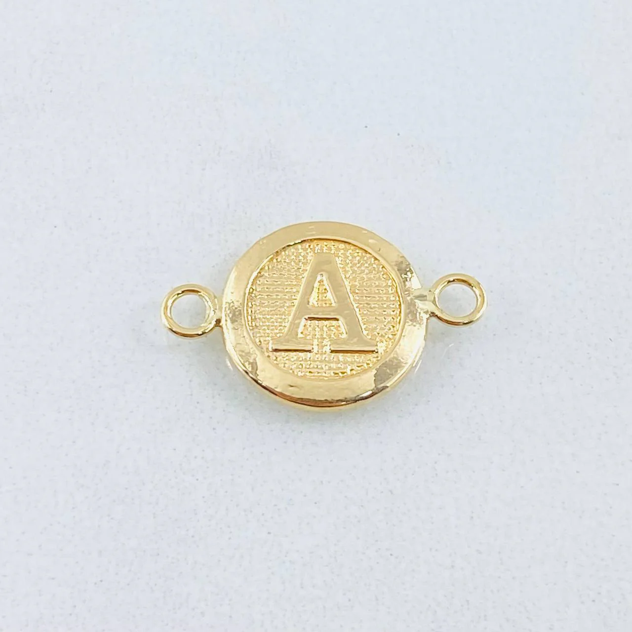 Herraje Circulo Letra A 0.35 g / 1.5 cm Oro Amarillo 18K - Image 2