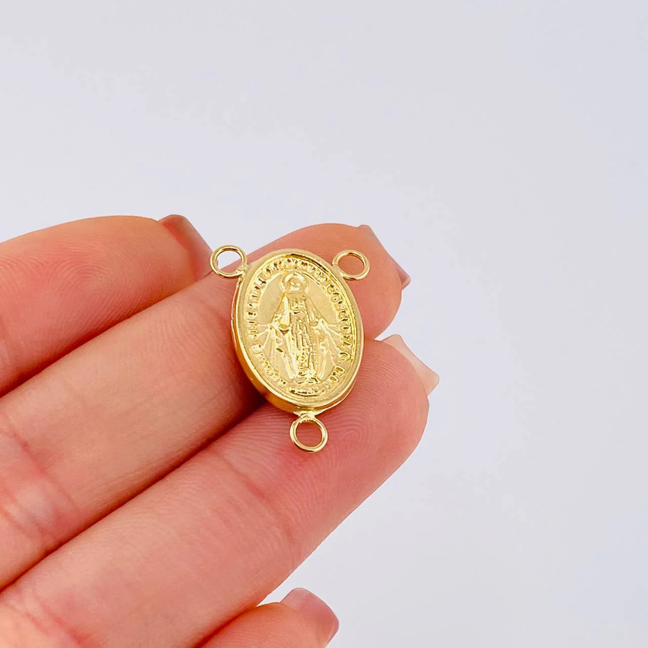 Herraje Crucero Virgen De La Milagrosa 1.15 g / 2.2 cm Oro Amarillo 18K - Image 4