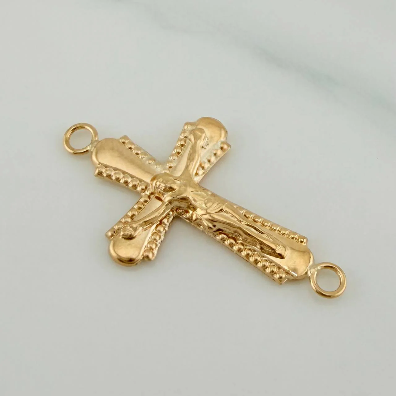 Herraje Cruz Cristo 1.1gr / 2.8cm / Oro Amarillo 18K % - Image 2