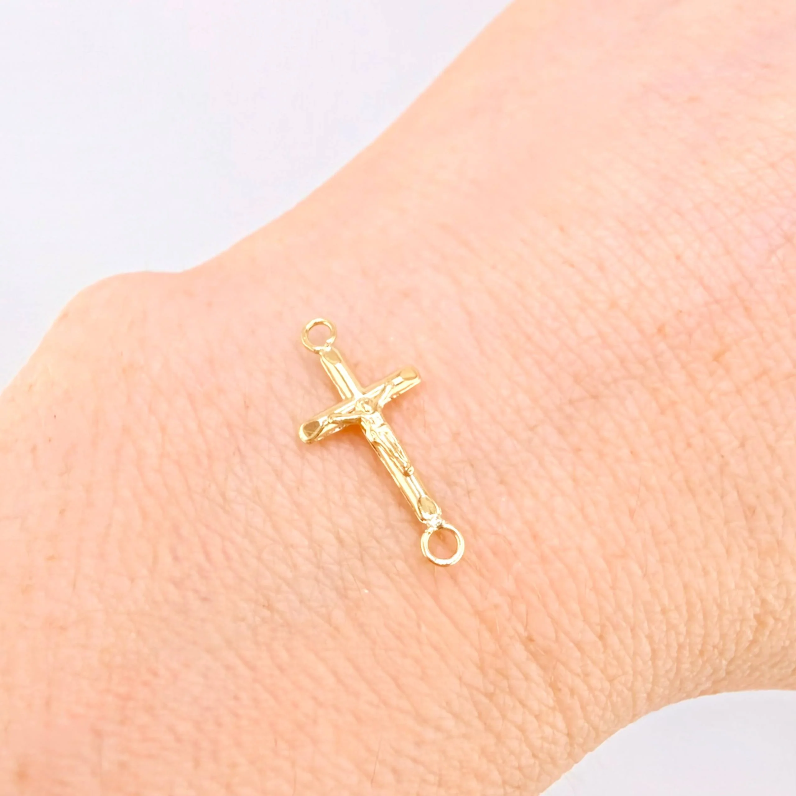 Herraje Cruz Cristo Puntas Planas 0.55gr / 2.5cm / Oro Amarillo 18K - Image 4
