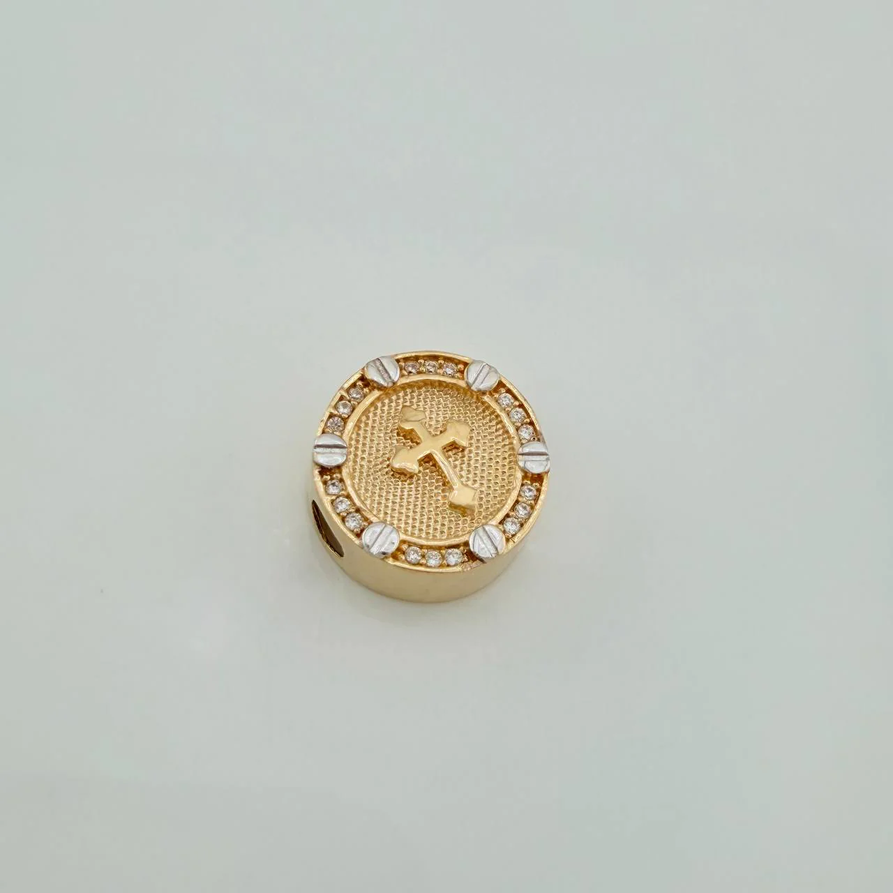 Herraje Cruz Tornillos 3.45gr / 1.5cm / Oro Amarillo 18K - Image 2