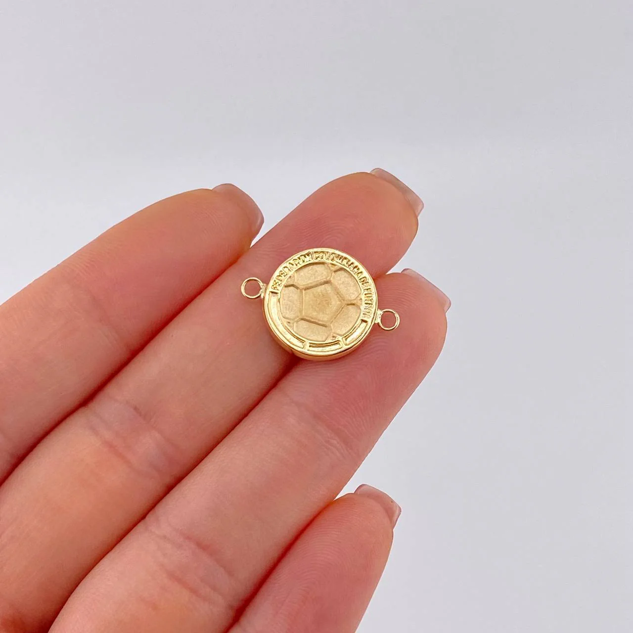 Herraje Escudo Colombia Mate 1 g / 2.1 cm Oro Amarillo 18K - Image 4
