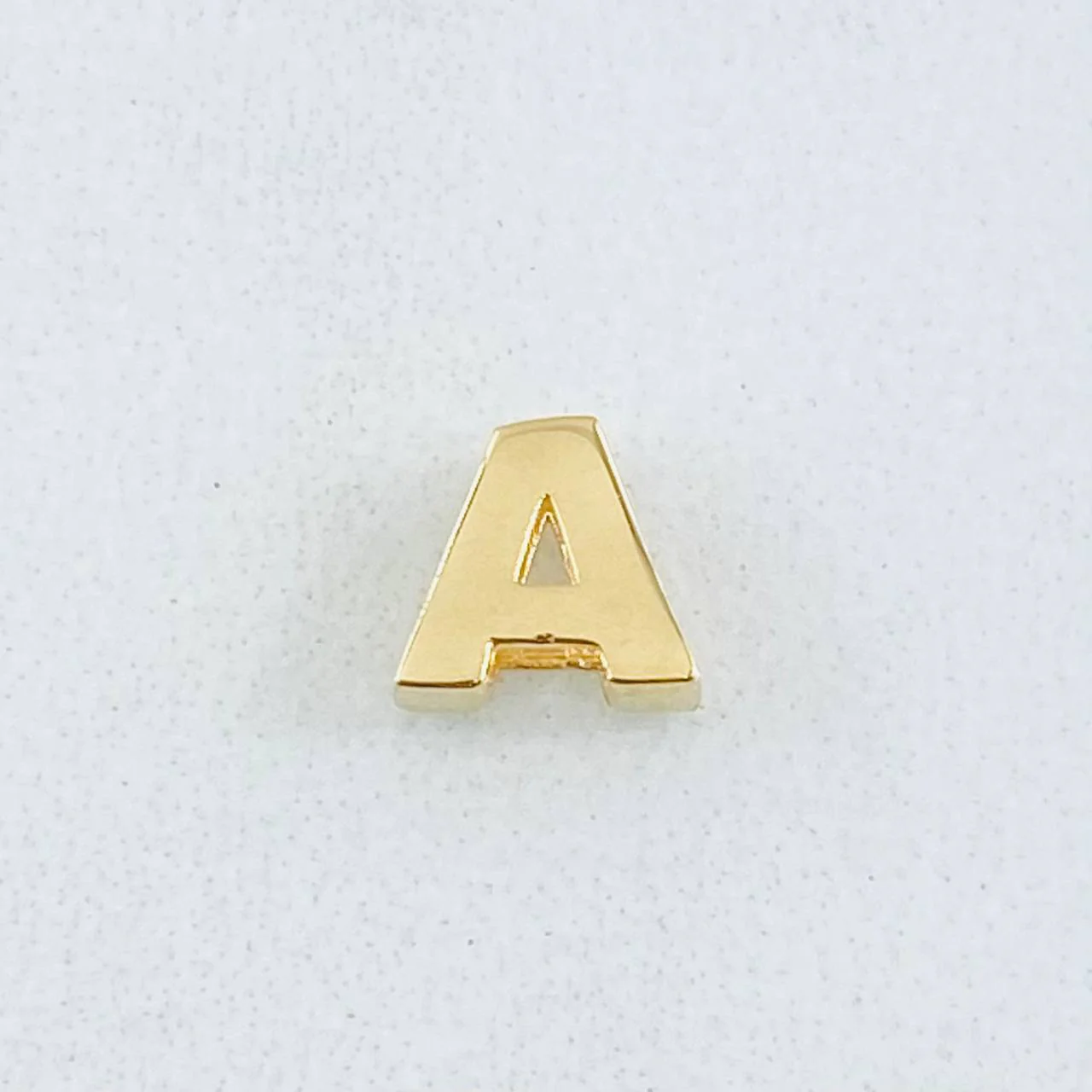 Herraje Letra A 0.25 g / 0.6 cm Oro Amarillo 18K