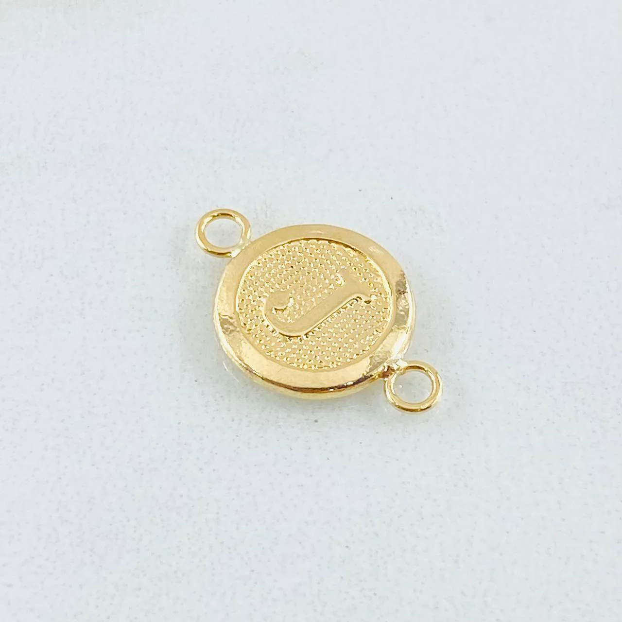 Herraje Letra Circulo J 0.4 g / 1.5 cm Oro Amarillo 18K - Image 3