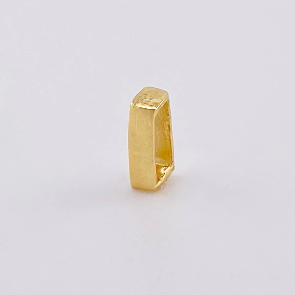 Herraje Letra I 0.15 g / 0.6 cm Oro Amarillo 18K - Image 2
