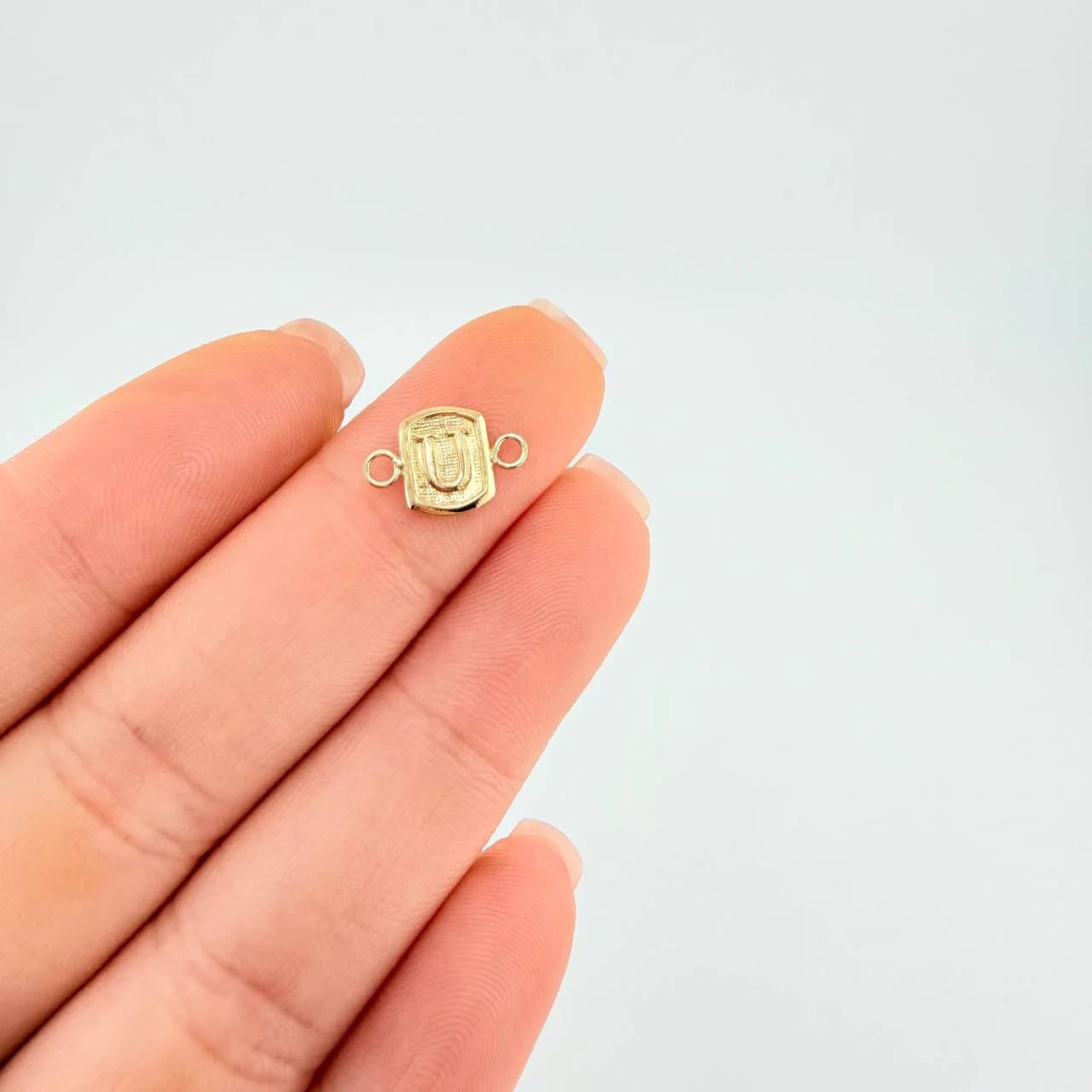 Herraje Letra U 0.25 g / 1.2 cm Oro Amarillo 18K - Image 3