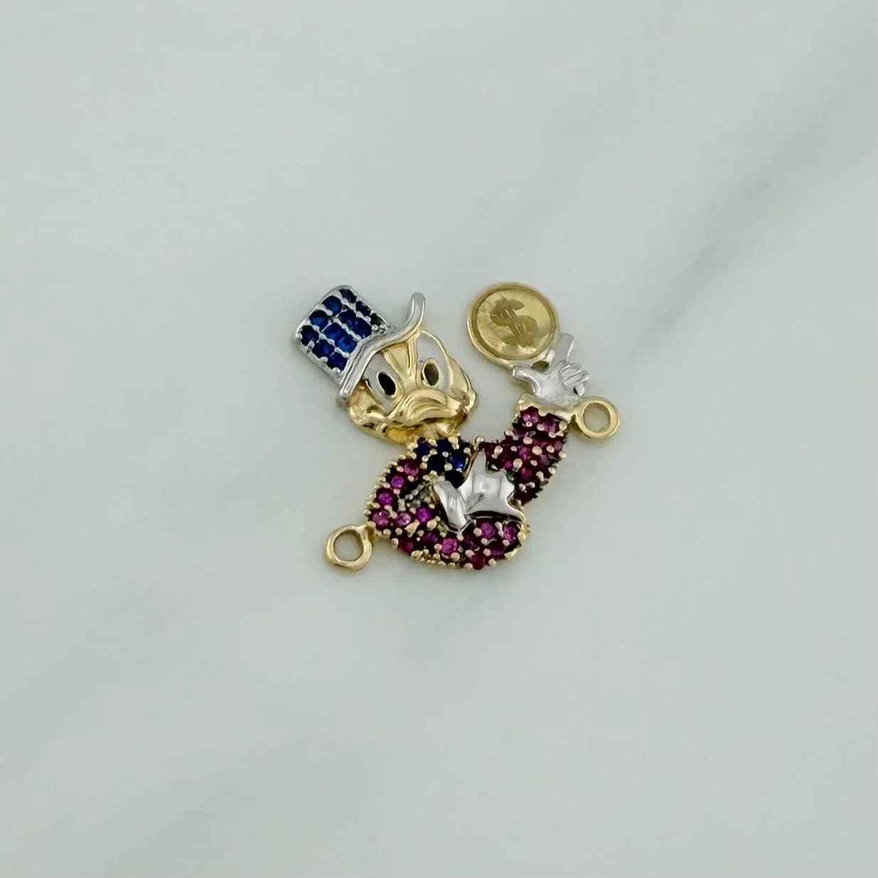Herraje Pato Inspirado 2.35gr / 2cm / Dos Oros Amarillo Blanco 18K % - Image 2