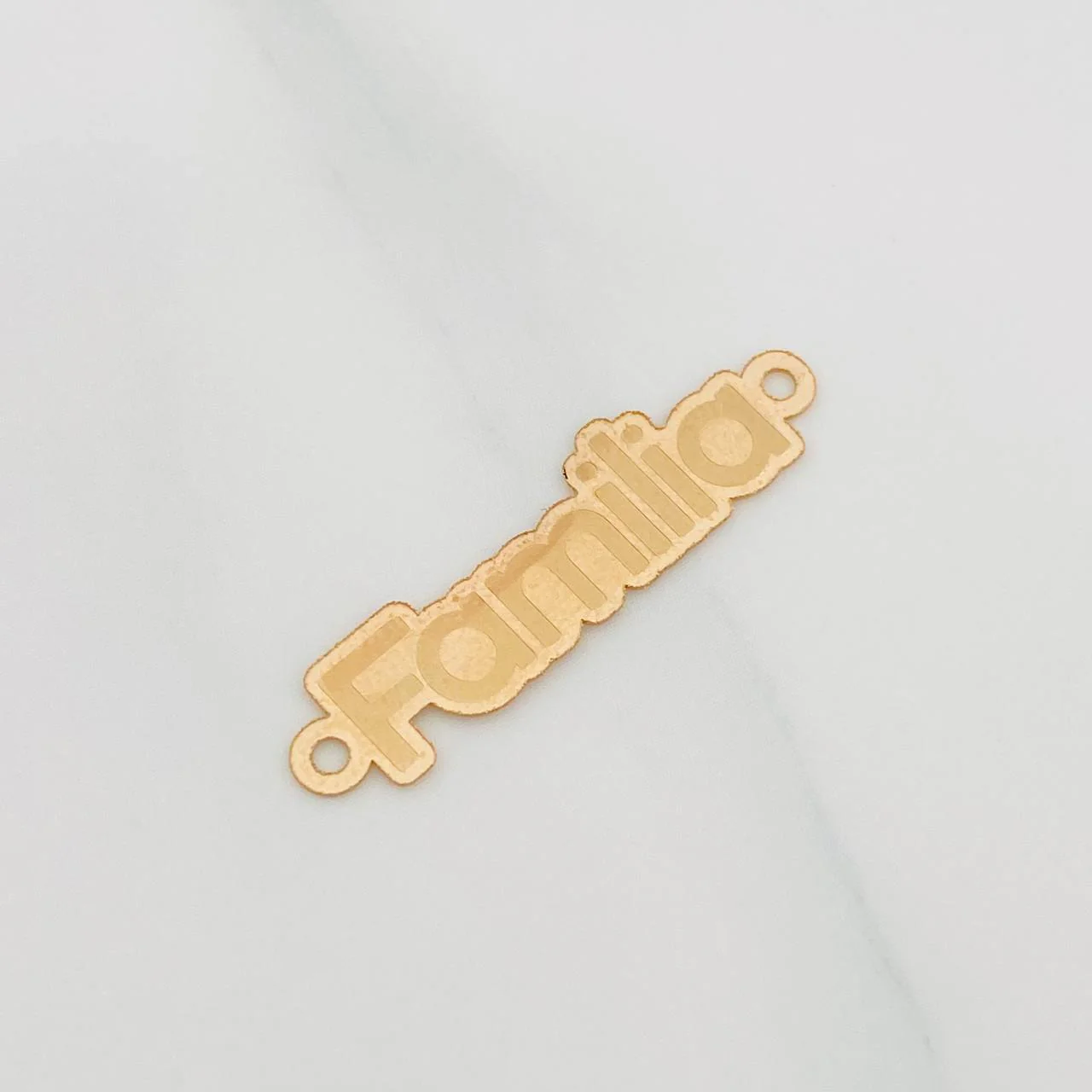 Herraje Placa Familia 0.65 g / 3 cm Oro Amarillo 18K - Image 2
