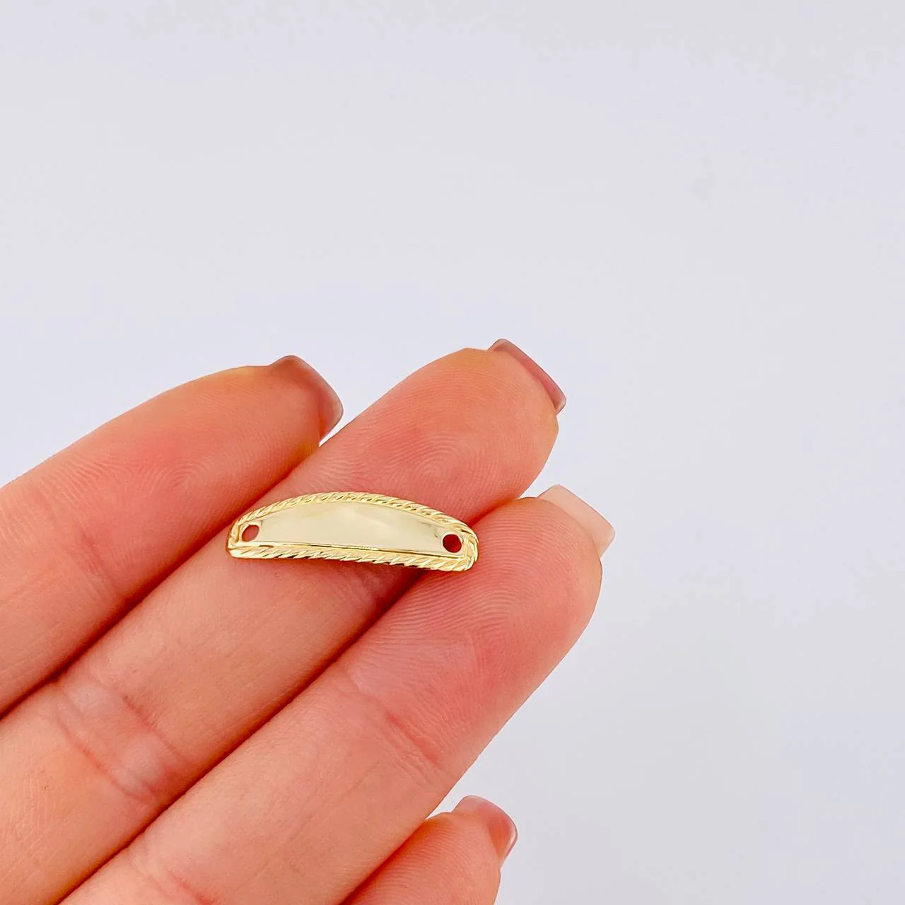 Herraje Placa Ovalada Bordeada 0.25 g / 2.2 cm Oro Amarillo 18K - Image 3