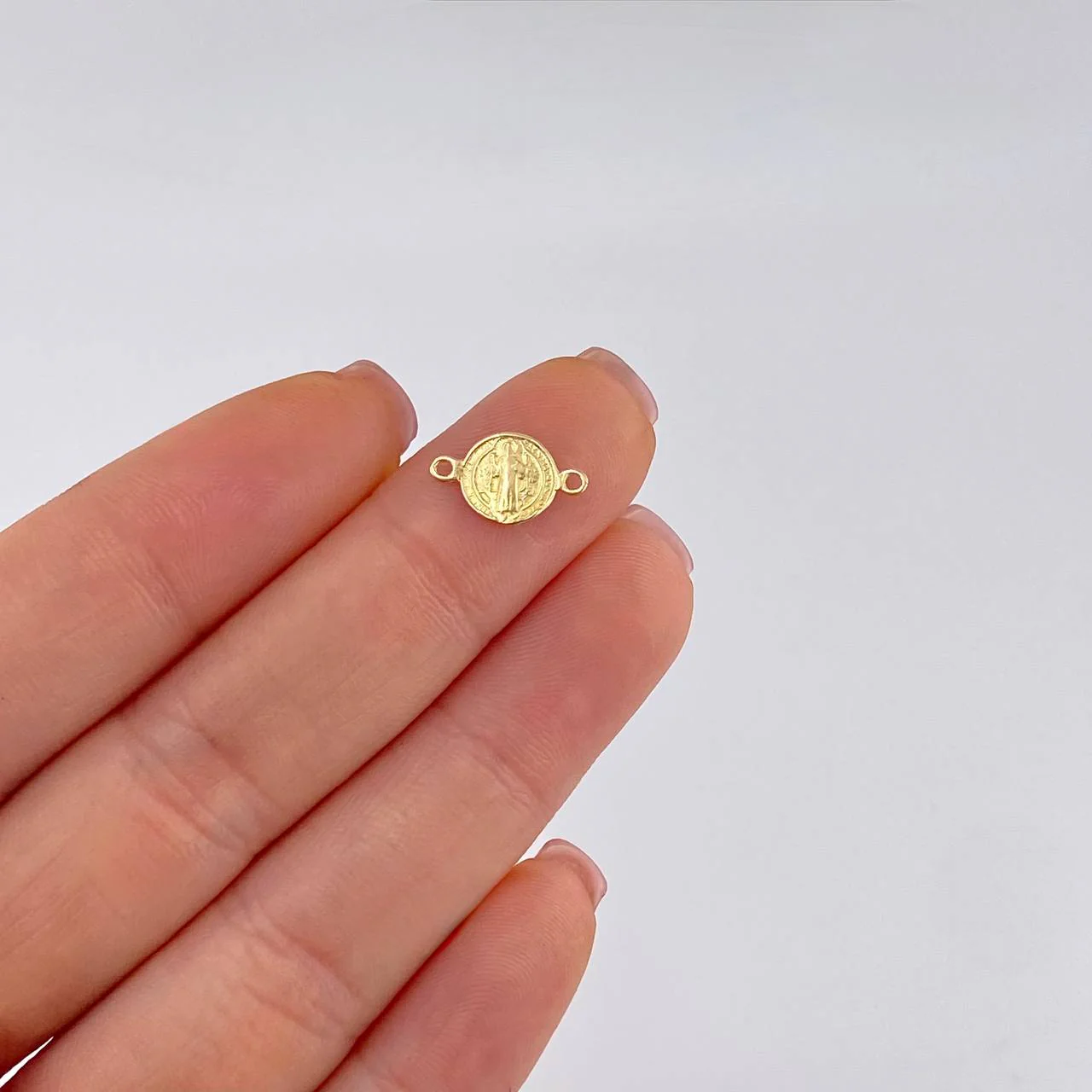 Herraje San Benito 0.45 g / 1.2 cm Oro Amarillo 18K - Image 4