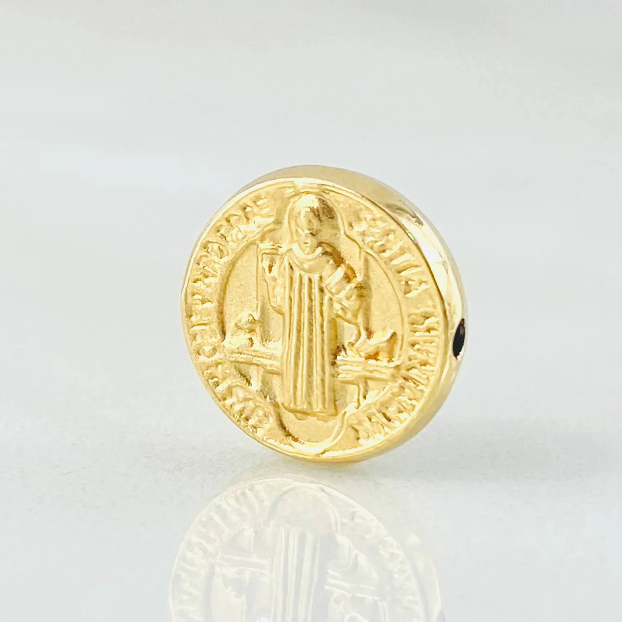 Herraje San Benito 0.65g / 1.2cm Oro Amarillo 18K - Image 3