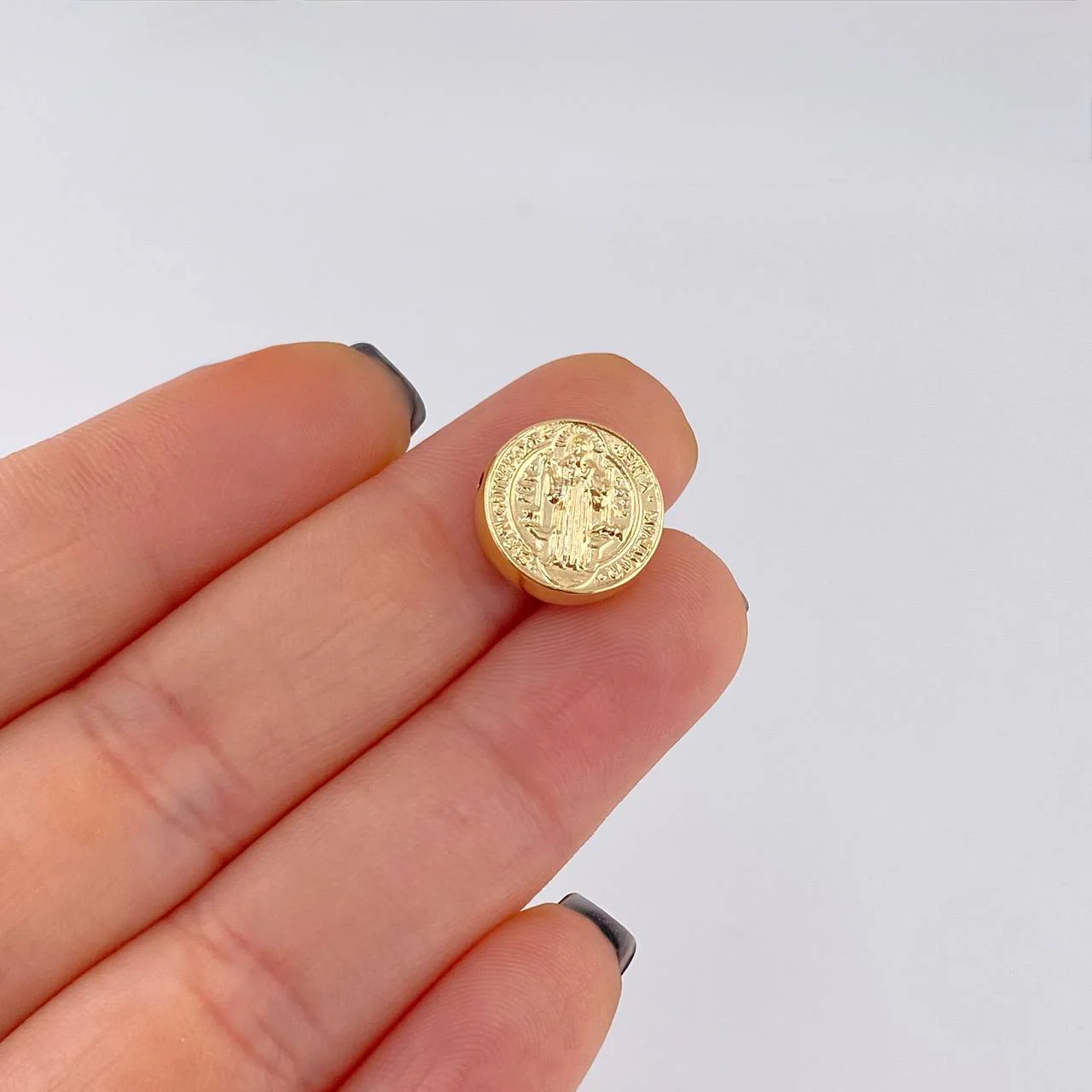 Herraje San Benito 0.8 g / 1.3 cm Oro Amarillo 18K - Image 4
