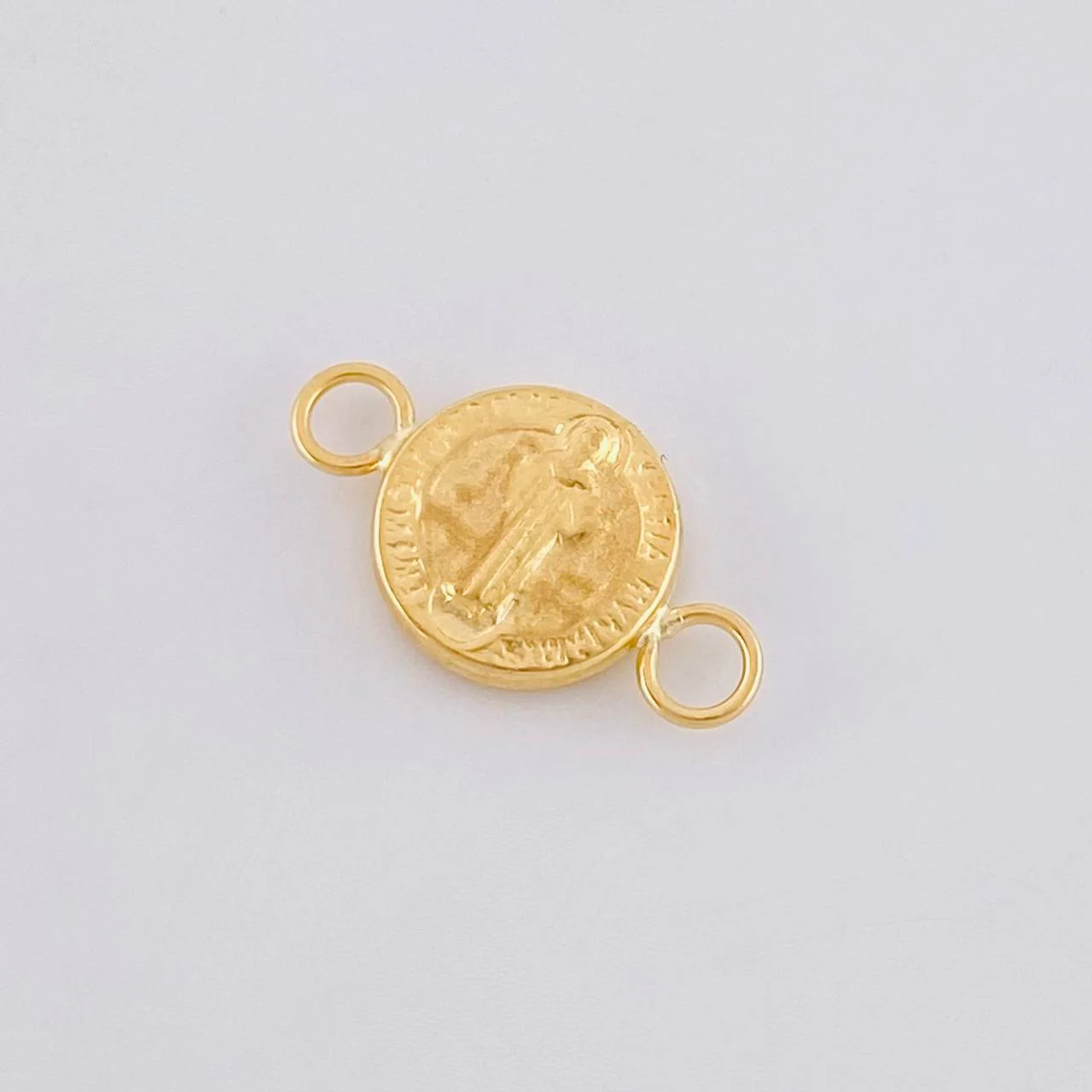 Herraje San Benito Mate 0.45 g / 1.6 cm Oro Amarillo 18K