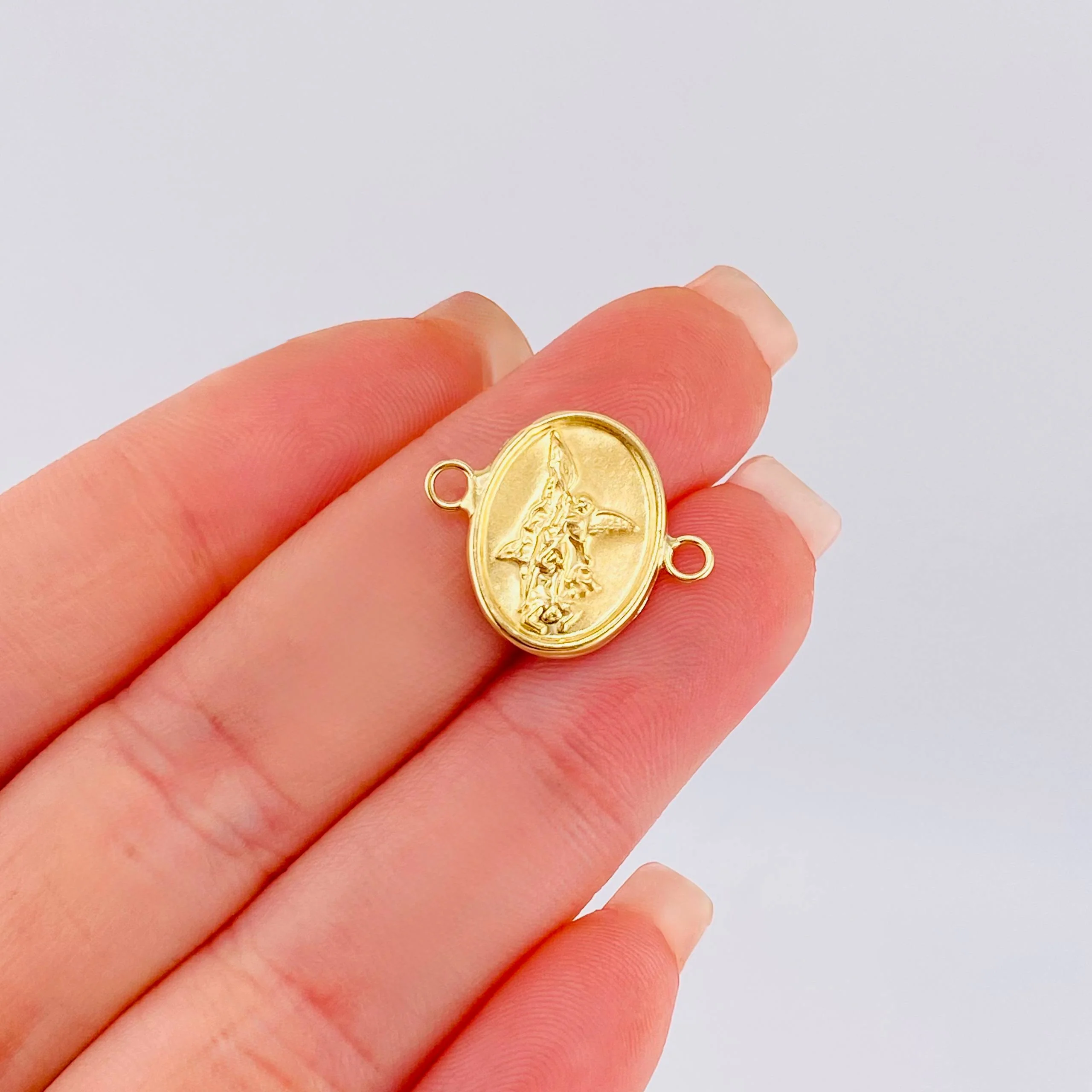 Herraje San Miguel Arcangel 0.95gr / 2cm / Oro Amarillo 18K - Image 4