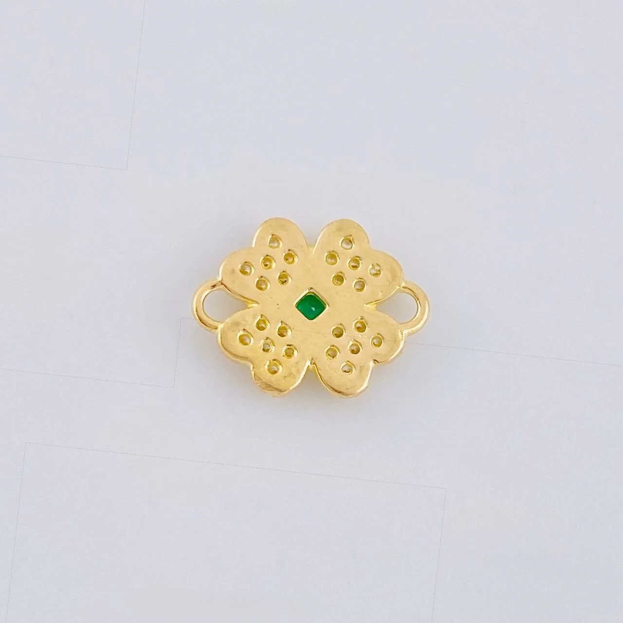 Herraje Trebol 0.85 g / 1.3 cm Oro Amarillo 18K - Image 3