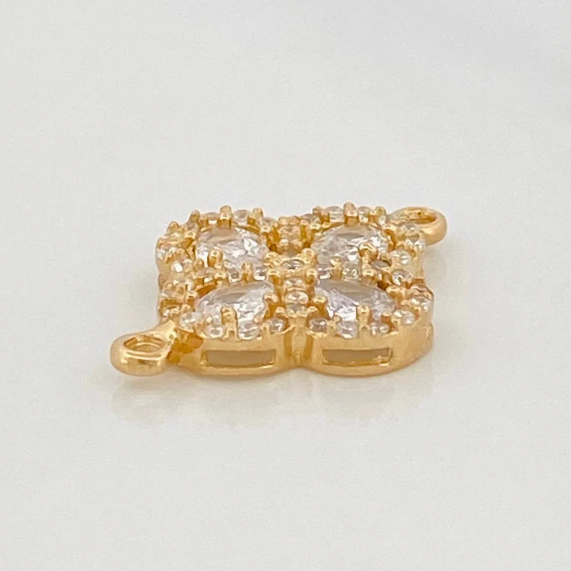 Herraje Trebol 1.7 g / 1.9 cm Oro Amarillo 18K - Image 2