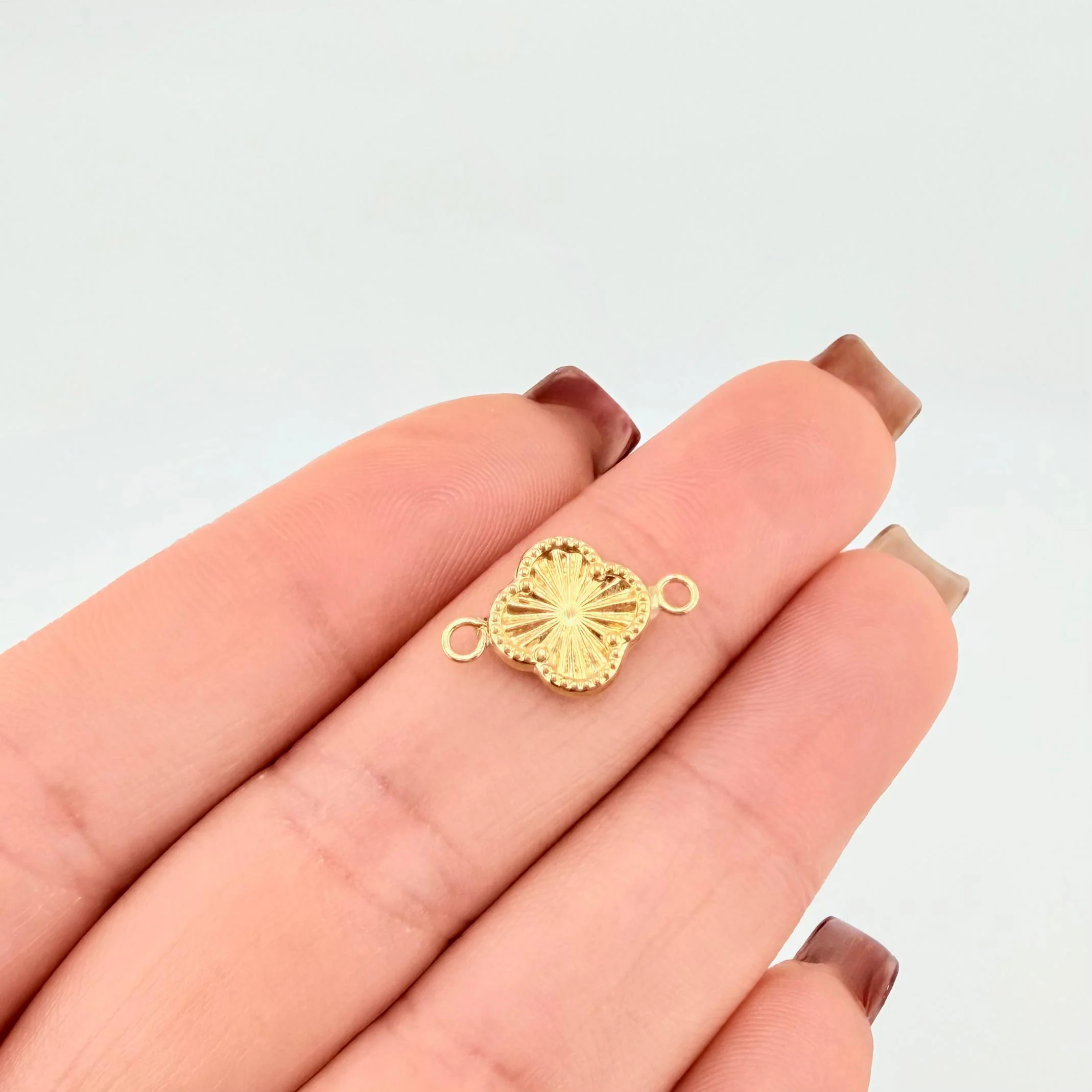 Herraje Trebol Dorado 0.55gr / 1.5cm / Oro Amarillo 18K © - Image 4