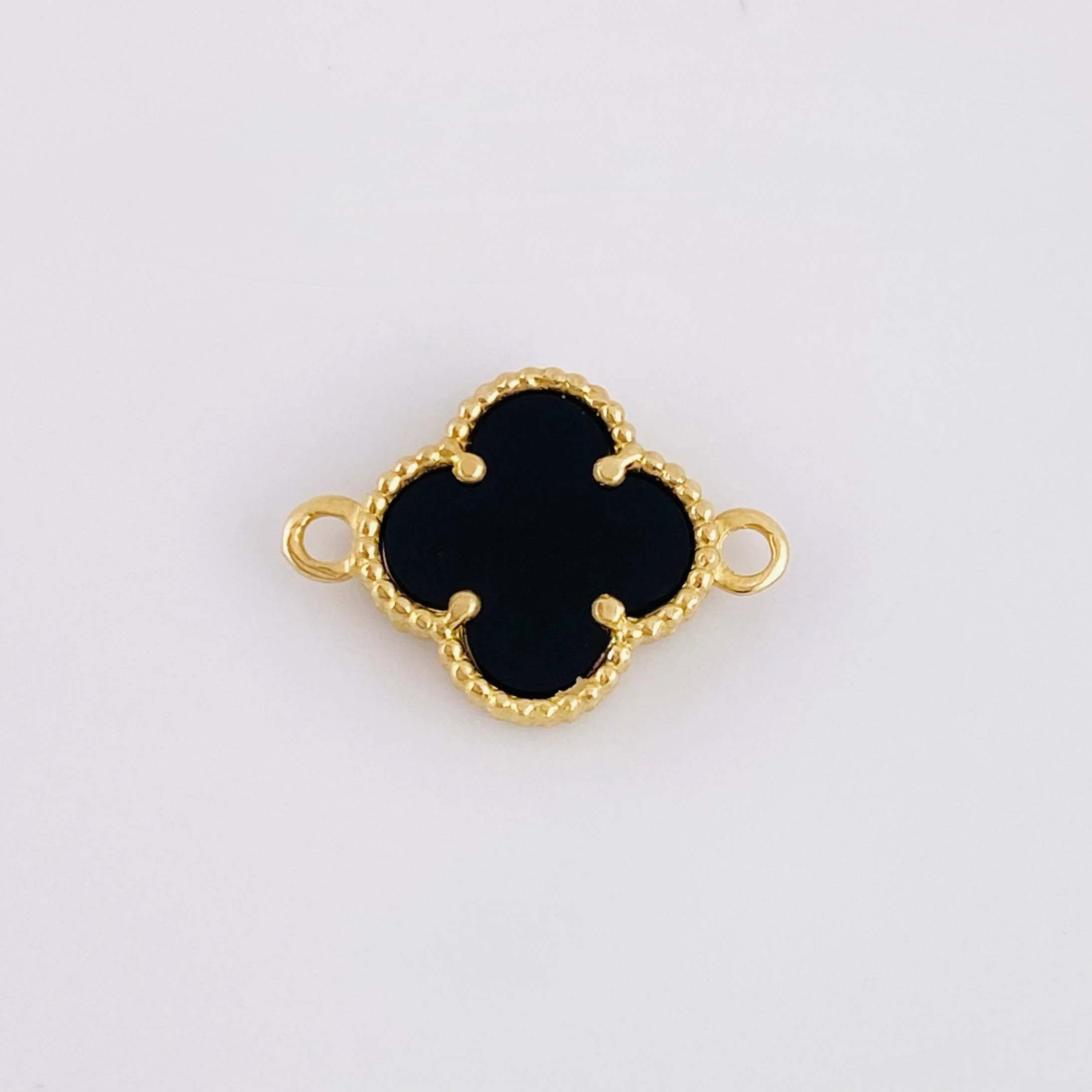 Herraje Trebol Onix Negro 1.2gr / 1.6cm / Oro Amarillo 18K - Image 2