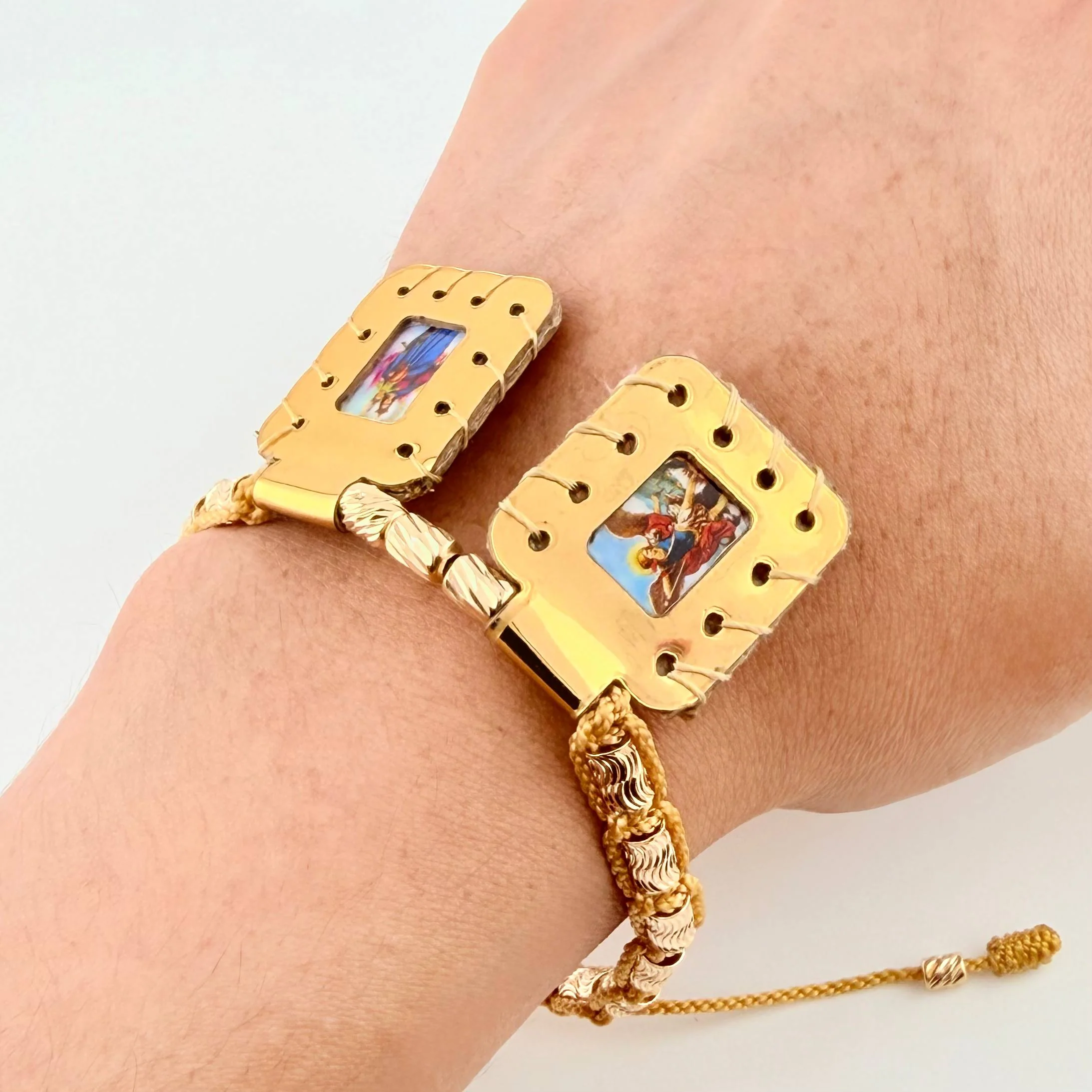 Pulsera Dorada Escapulario Cilindro Lunar Diamantados 19und 2.9gr / 3mm-4mm Oro Amarillo 18K - Image 4