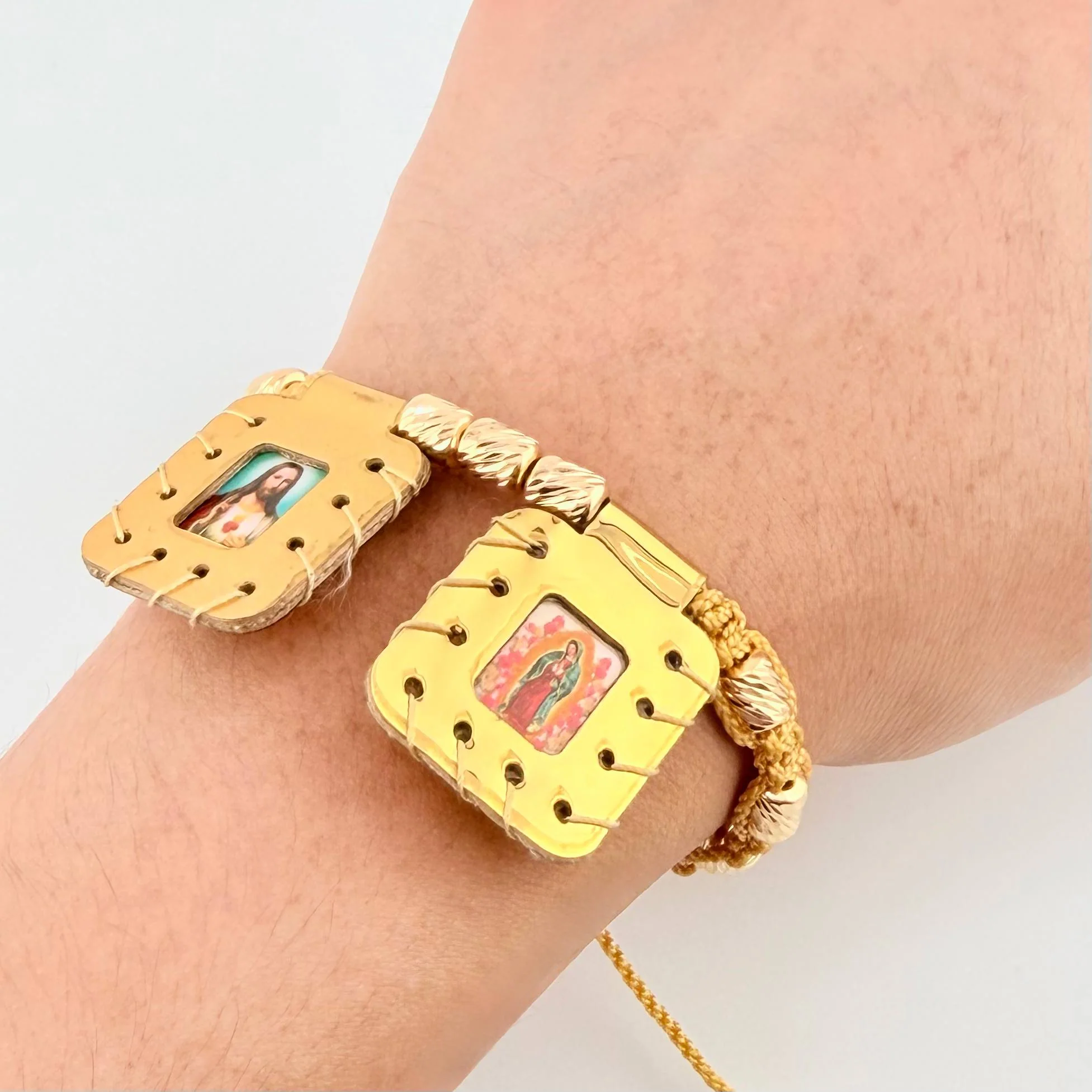 Pulsera Dorada Escapulario Cilindros Diamantados 11und 2.9gr / 3mm-5mm Oro Amarillo 18K - Image 4