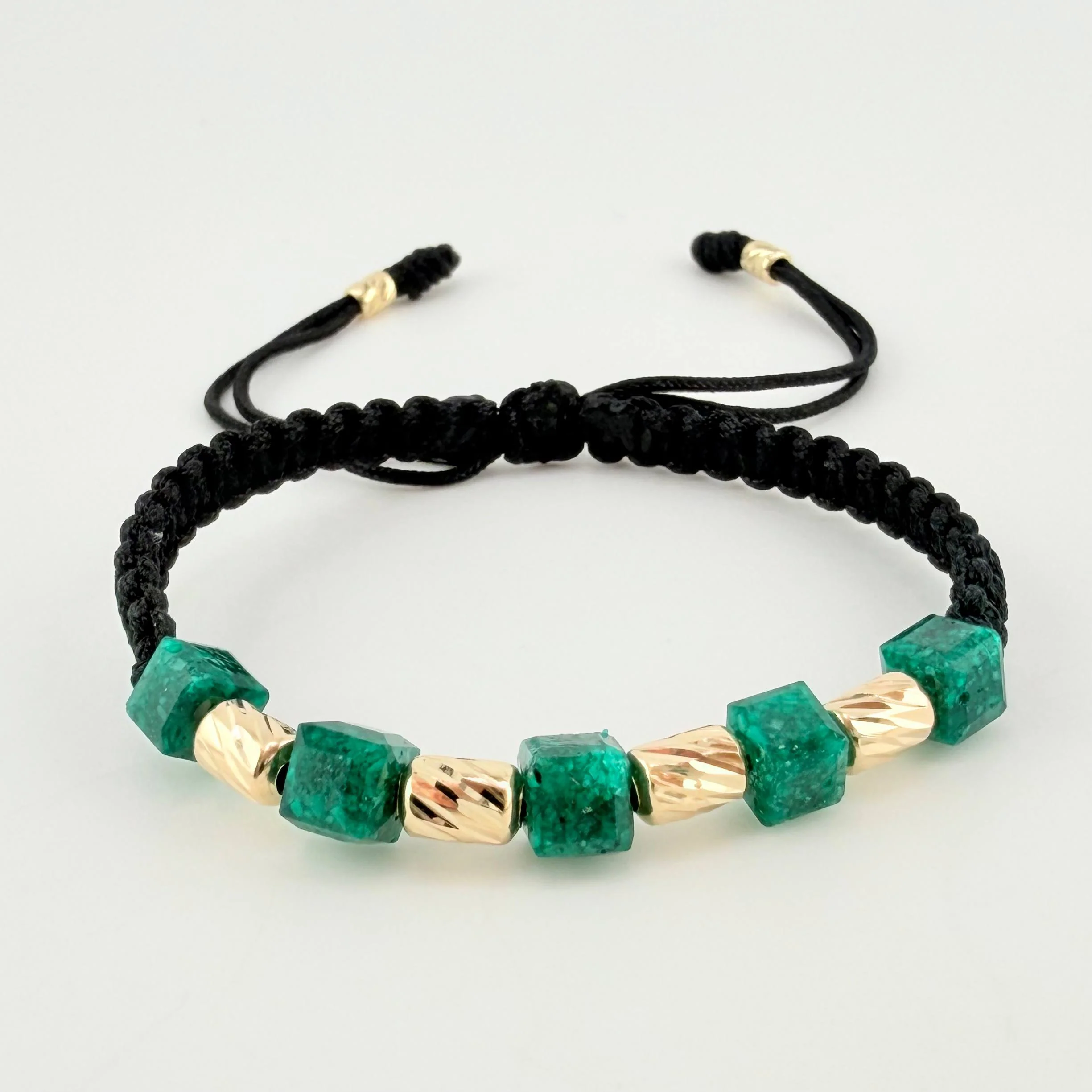 Pulsera Negra Morralla Cubica 4mm Cilindros 6und / Oro Amarillo 18K *