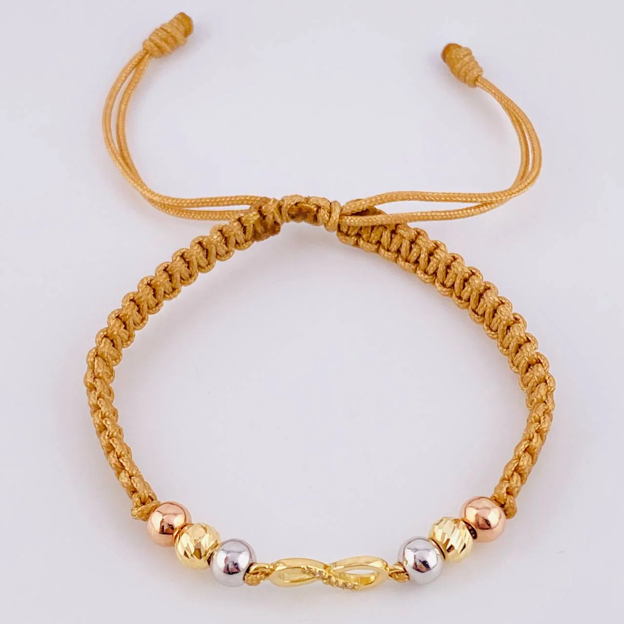Pulsera Tejida Cafe Herraje Infinito 4 Und 5Mm Lisas / 2 Und 5Mm Diamantadas Tres Oros 18K - Image 2
