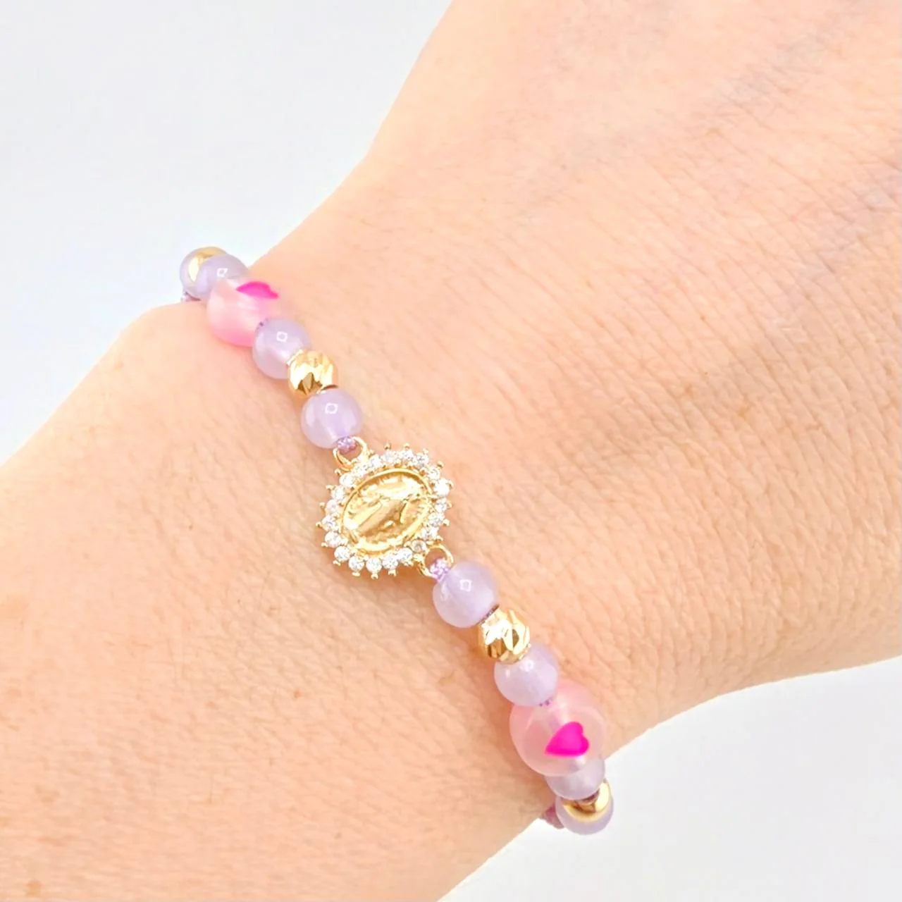 Pulsera Tejida Lila Dije Virgen Milagrosa Oro Amarillo 18K - Image 4