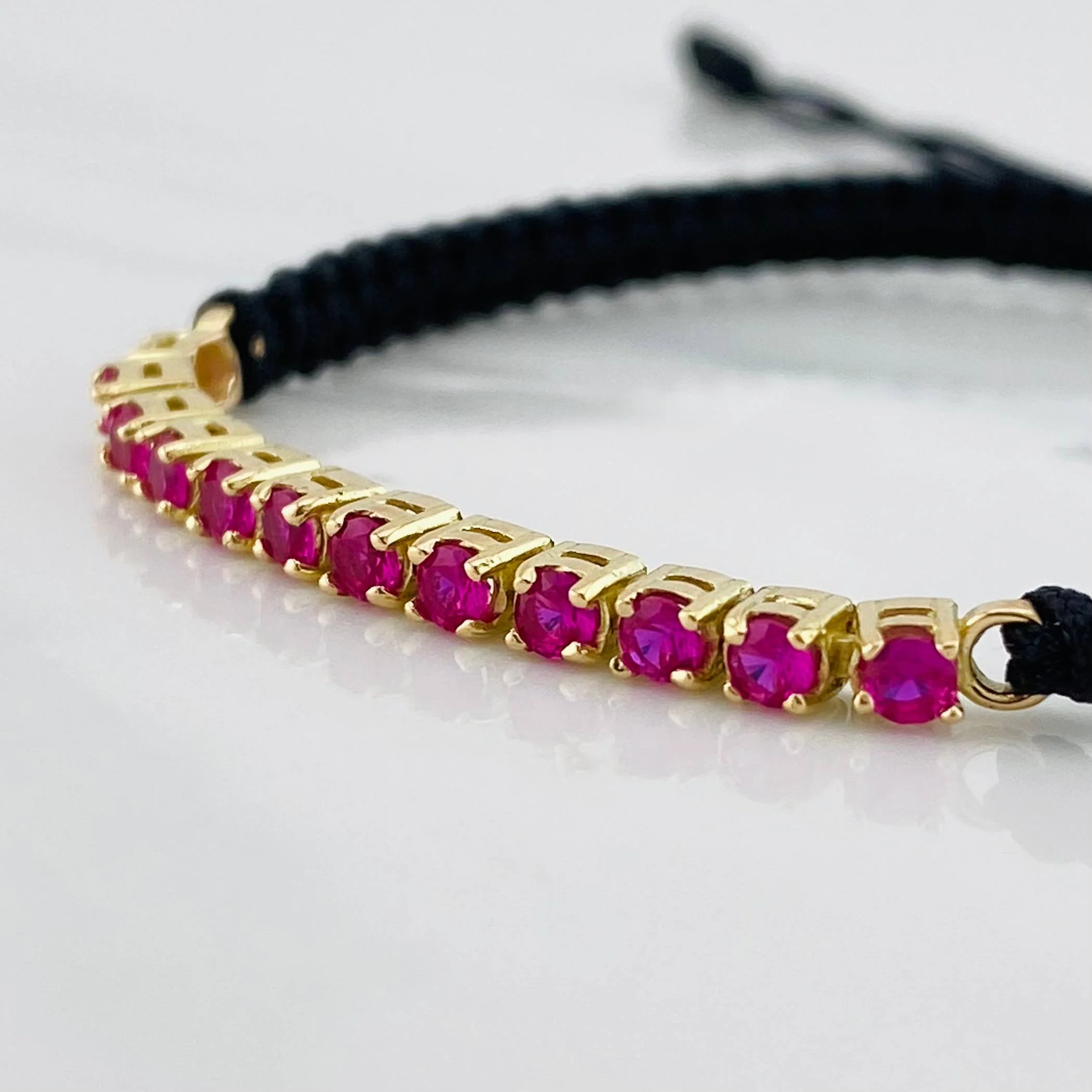 Pulsera Tejida Negro Tennis Oro Amarillo 18K - Image 3