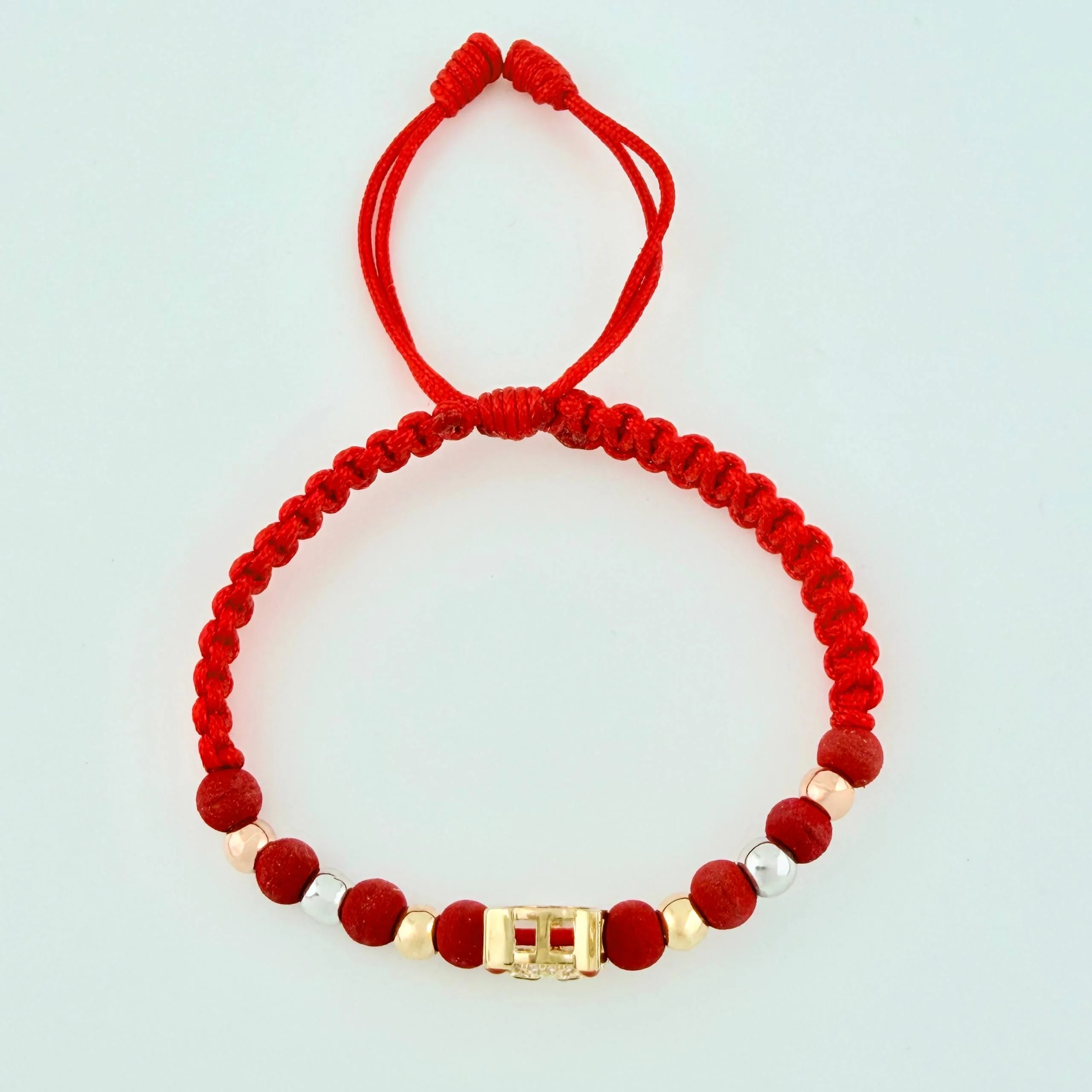 Pulsera Tejida Roja Herraje Emoji Diablito/ Bolas 6Und 4mm Tres Oros 18K - Image 2