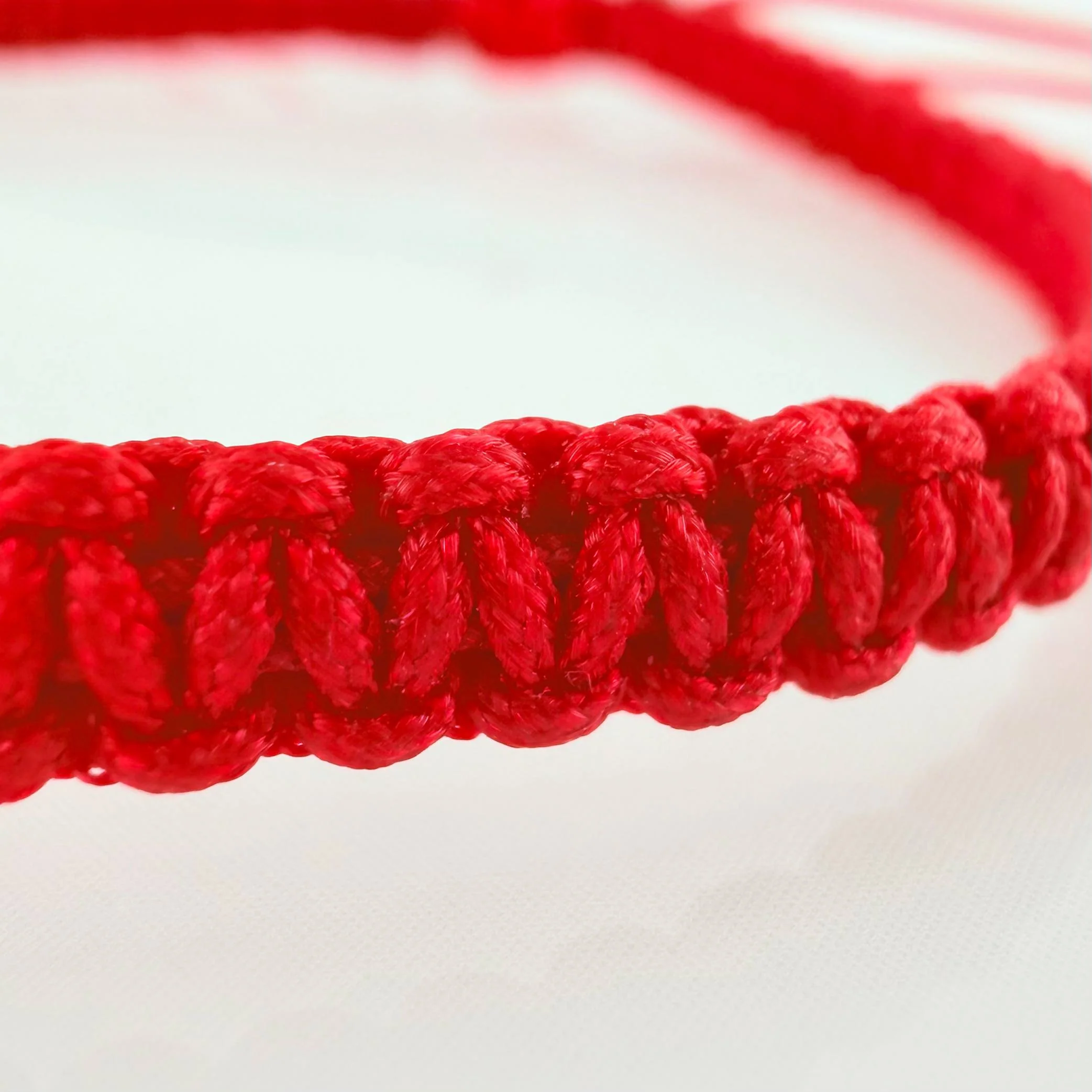 Pulsera Tejida Roja Mamá Oro Amarillo 18K - Image 4