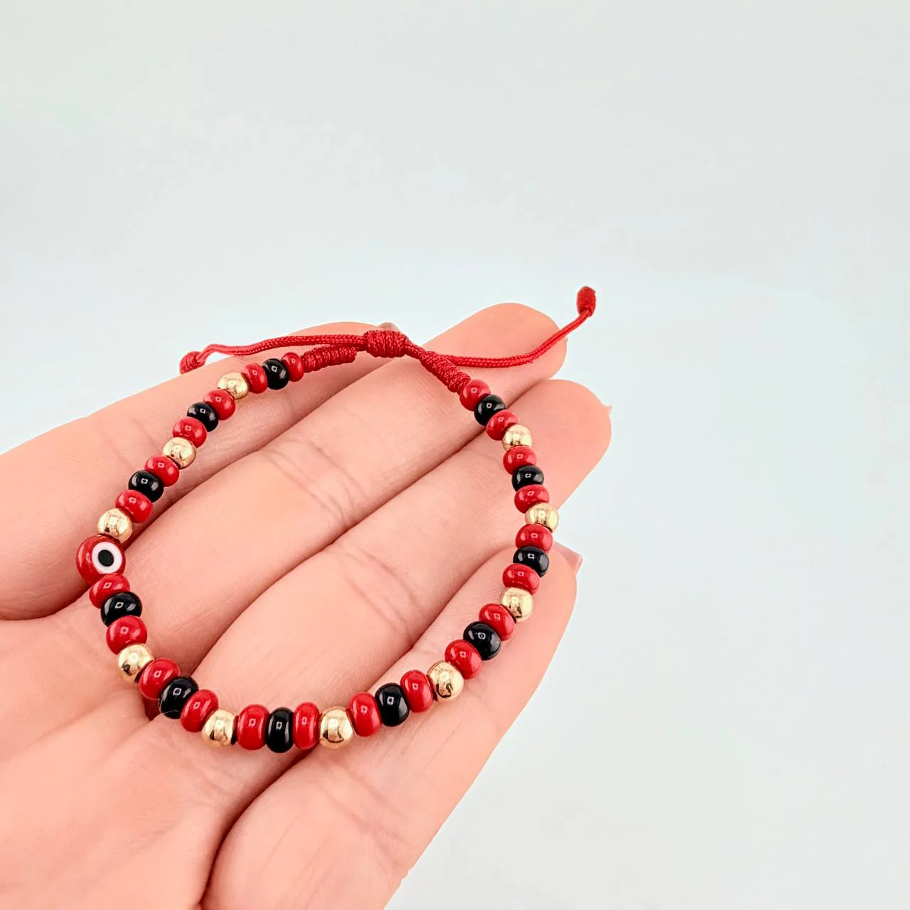 Pulsera Tejida Roja Ojo Turco / Bolas 10Und 4Mm Oro Amarillo 18K - Image 3