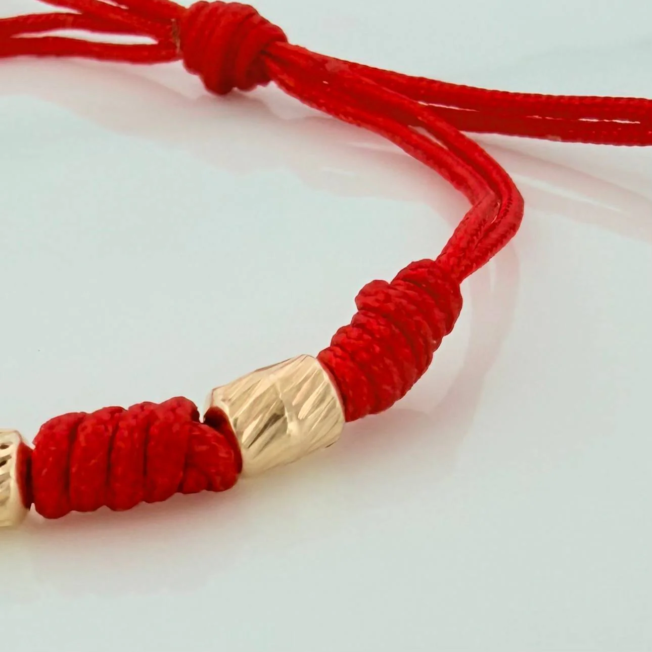Pulsera Tejida Roja Siete Nudos 4Mm Oro Amarillo 18K - Image 2