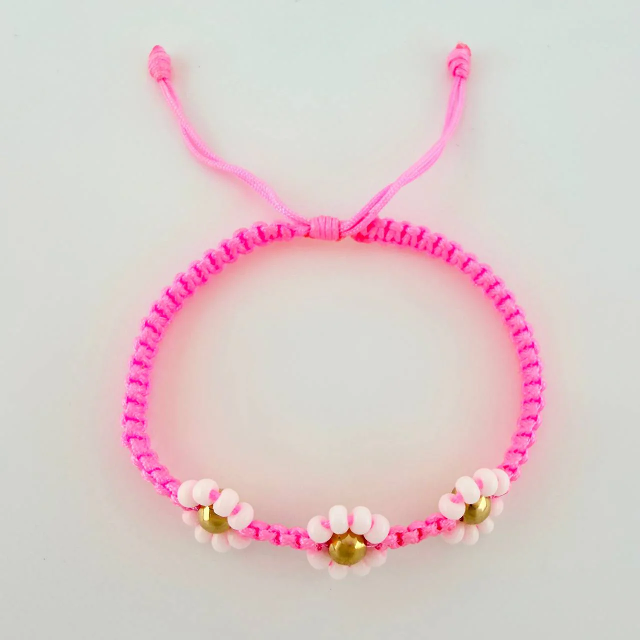 Pulsera Tejida Rosada Trio Flores 3 und 5mm Oro Amarillo 18K - Image 2
