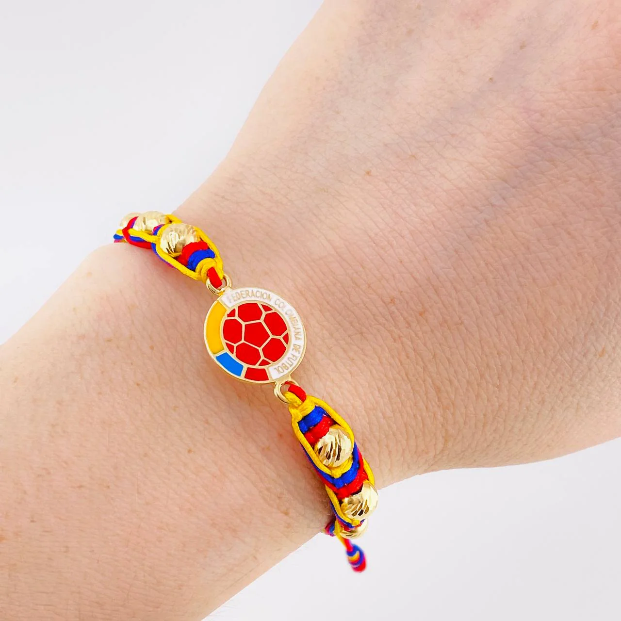 Pulsera Tejida Tricolor Escudo Selección Bolas Diamantadas 5Mm - 6Mm / 6 Und Oro Amarillo 18K - Image 4