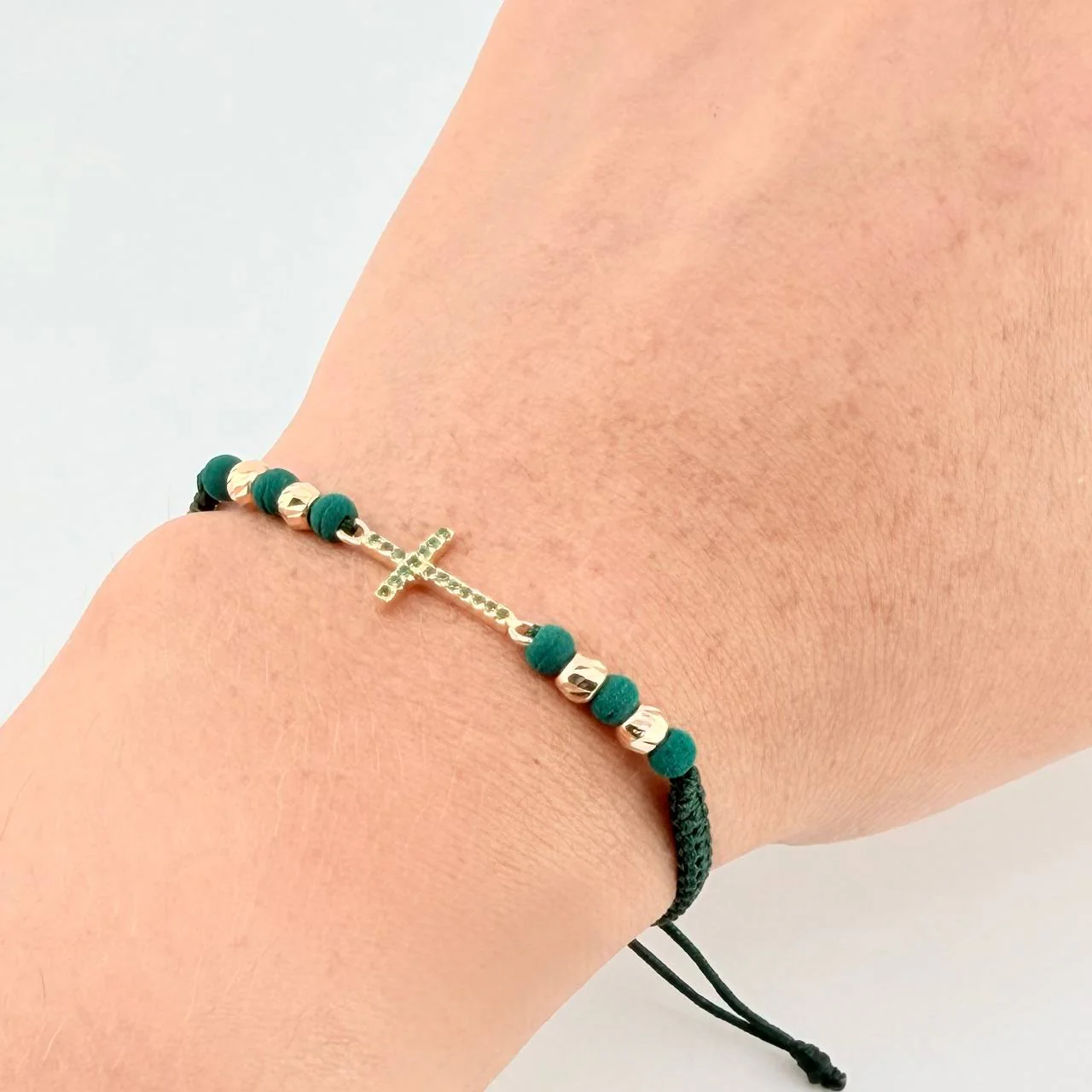 Pulsera Tejida Verde Herraje Cruz, 4 4Mm Diamantadas Oro Amarillo 18K (A.C) - Image 4