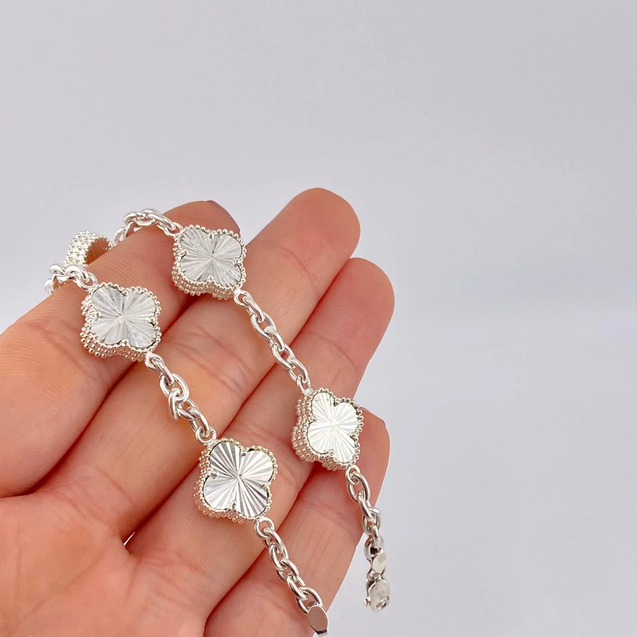 Pulso Aro Seguido Trébol Diamantado 17.1g / 20.3cm / 2.4mm Plata 925 - Image 3