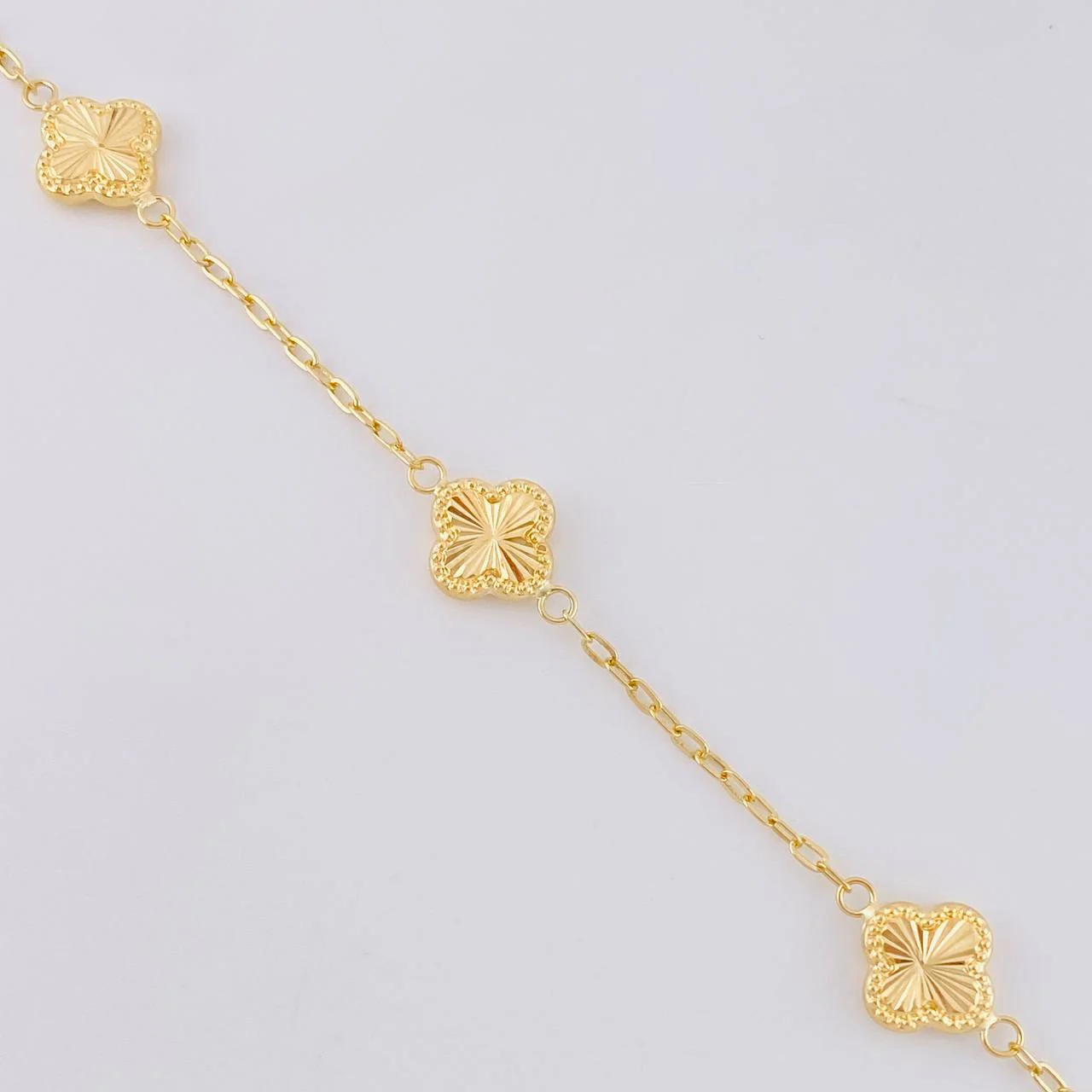 Pulso Cajón Trébol Diamantado 3.15g / 18.6cm / 1.6mm Oro Amarillo 18K - Image 2