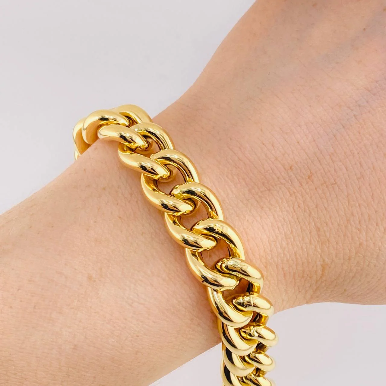 Pulso Cubano 18.65 g / 20.6 cm / 12.4 mm Oro Amarillo 18K - Image 4