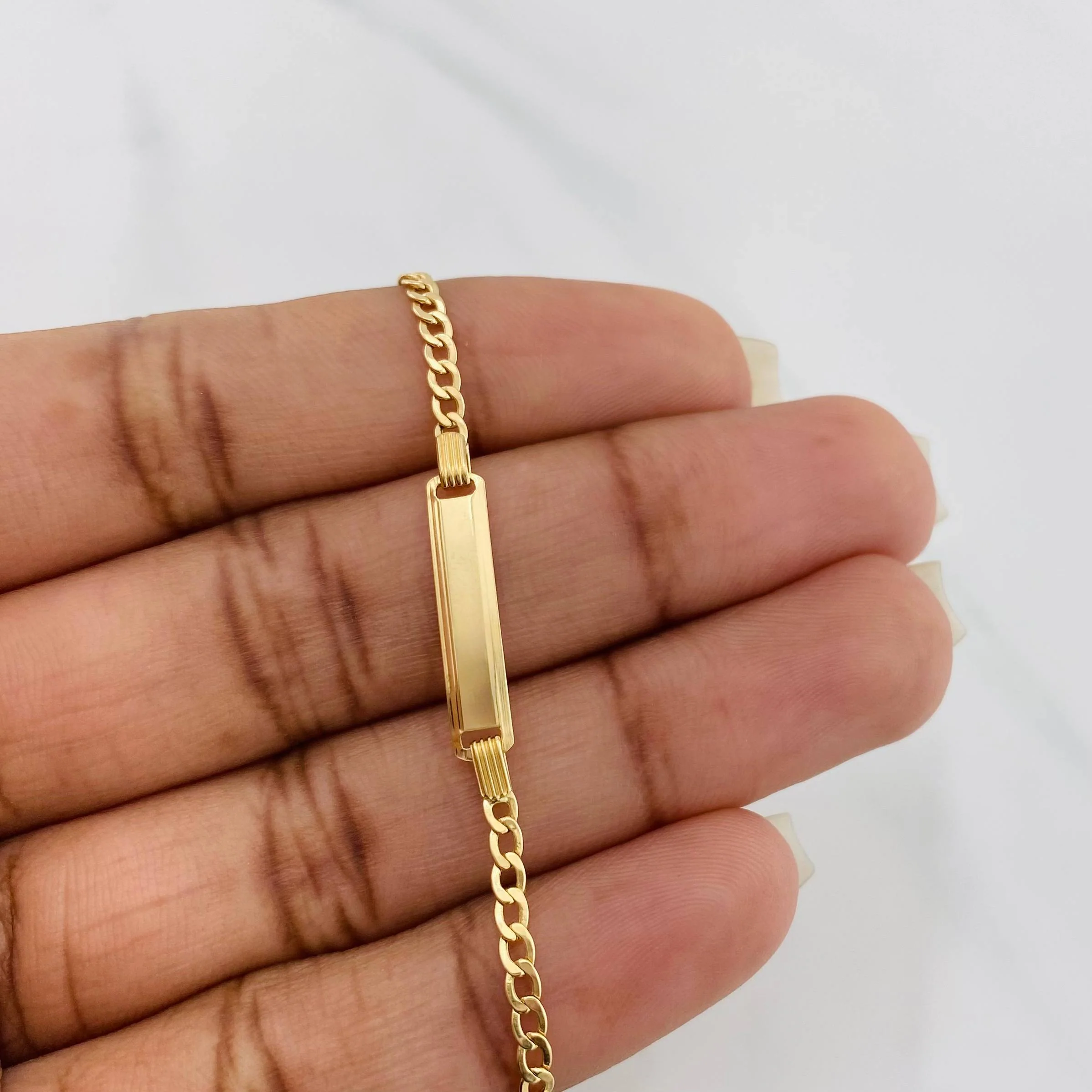 Pulso Cubano Placa Rectangular 1.7 g / 16.3 cm / 2.31 mm Oro Amarillo 18K - Image 4