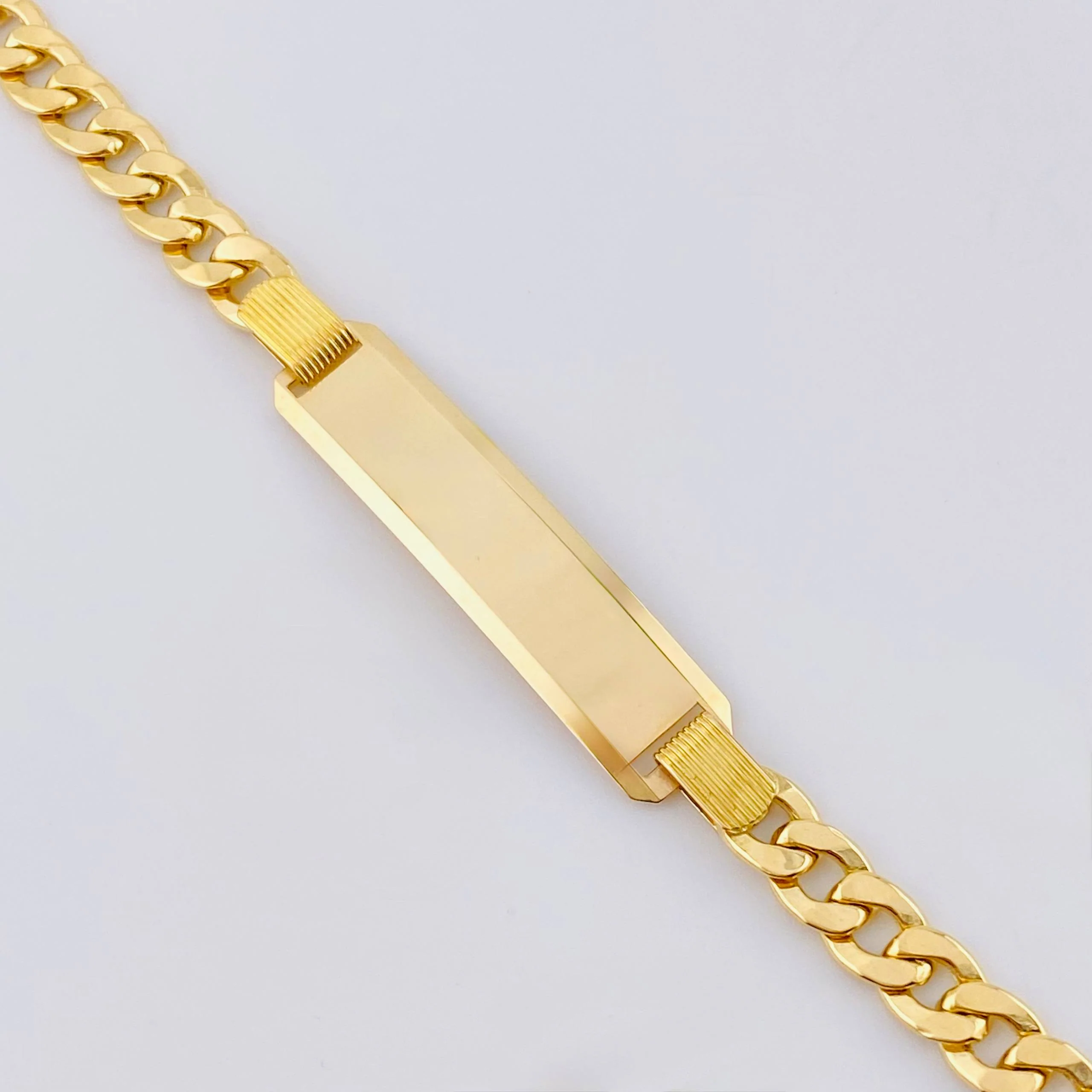 Pulso Cubano Placa Rectangular 11.1gr / 21cm / 5.7mm Oro Amarillo 18K - Image 3