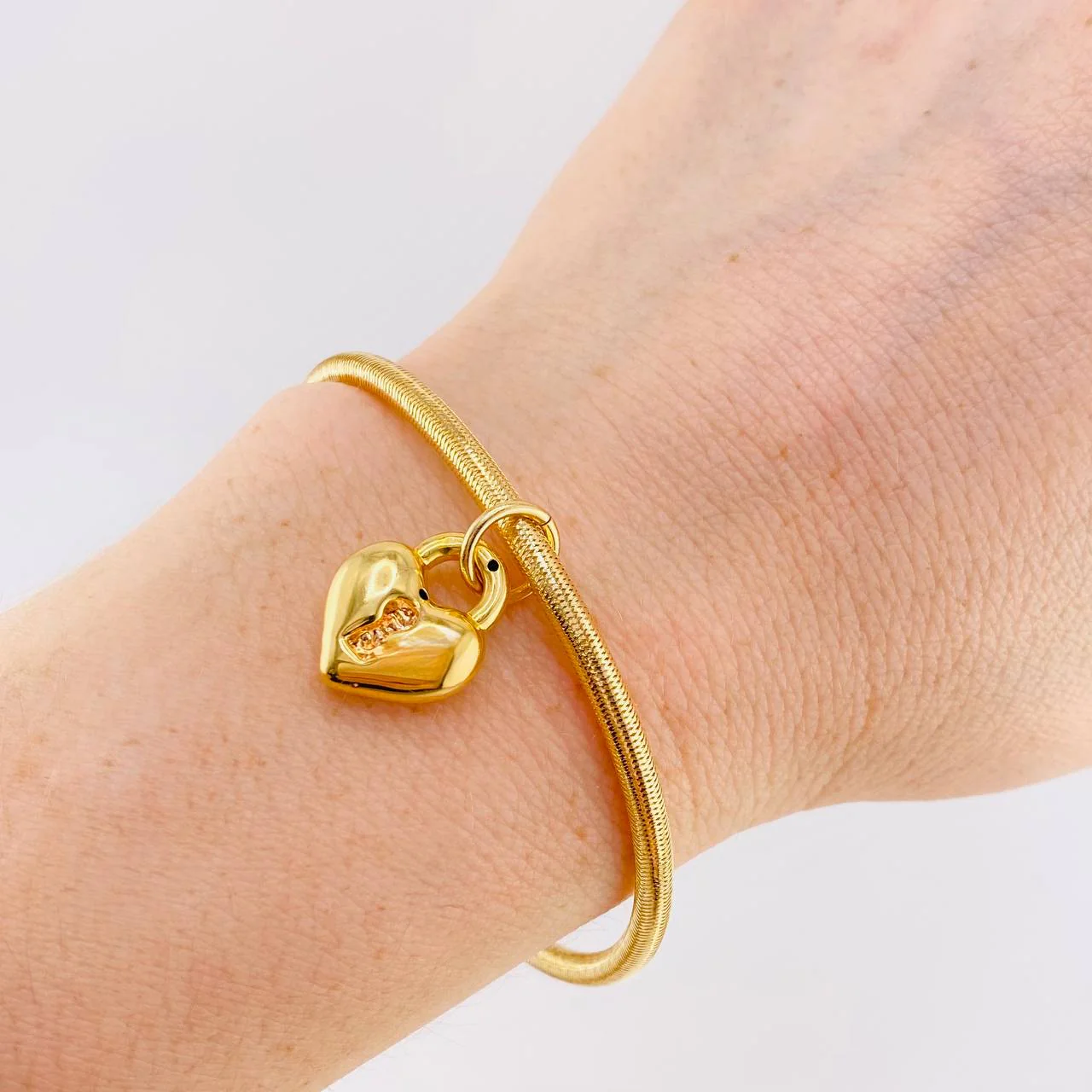 Pulso Flex Candado Corazón 2.6 g / 18.6 cm / 3 mm Oro Amarillo 18K - Image 5