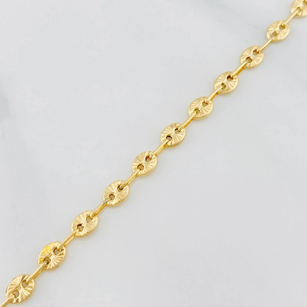 Pulso Gc diamantada 3g / 22cm / 3.94mm Oro Amarillo 18K - Image 3