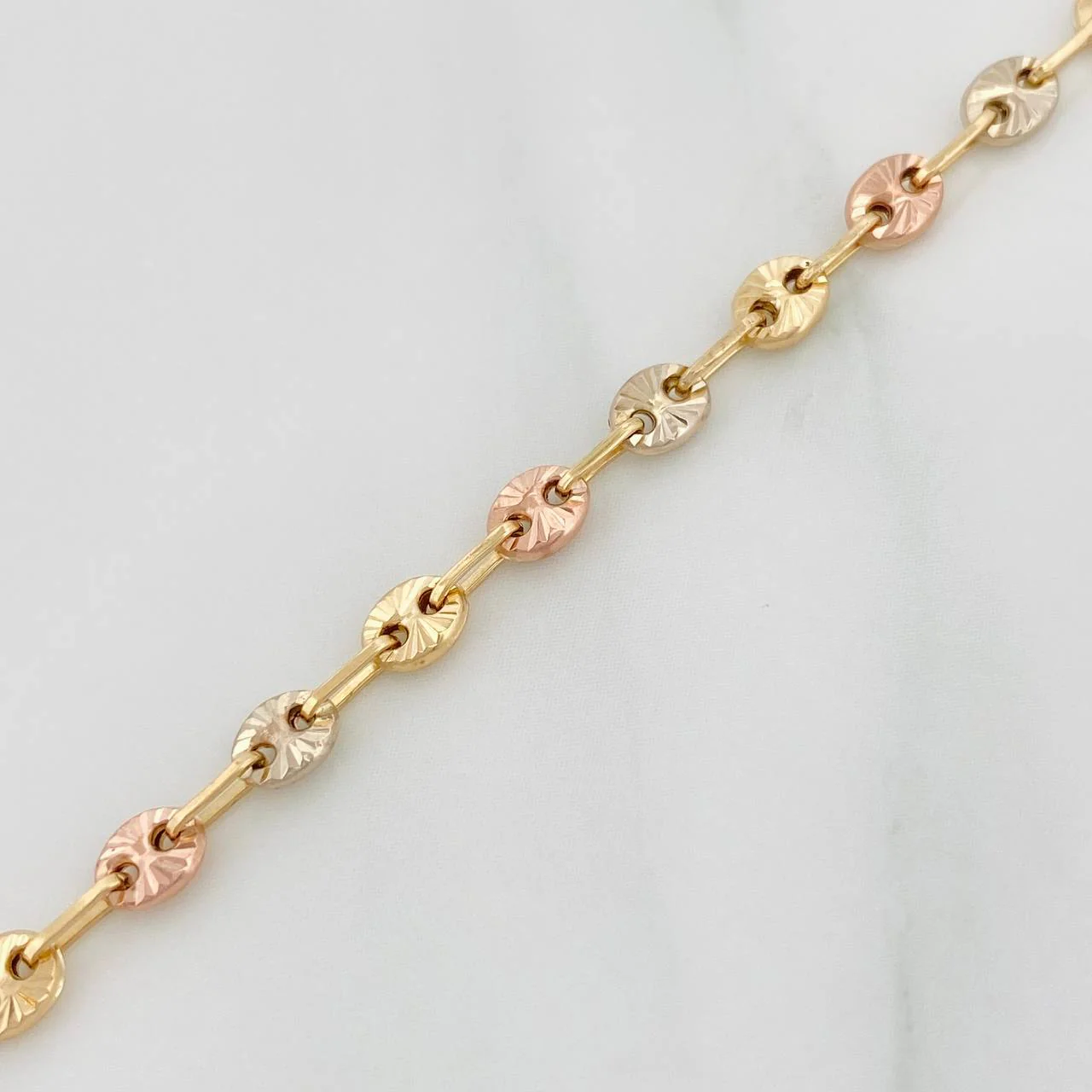 Pulso Gc Diamantado 2.8 g / 17.5 cm / 3.4 mm Tres Oros 18K - Image 2