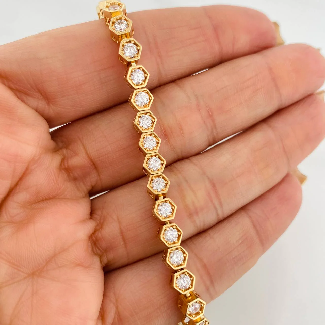 Pulso Hexagono Real 18.8g / 18cm / 5.05mm Oro Amarillo 18K - Image 4