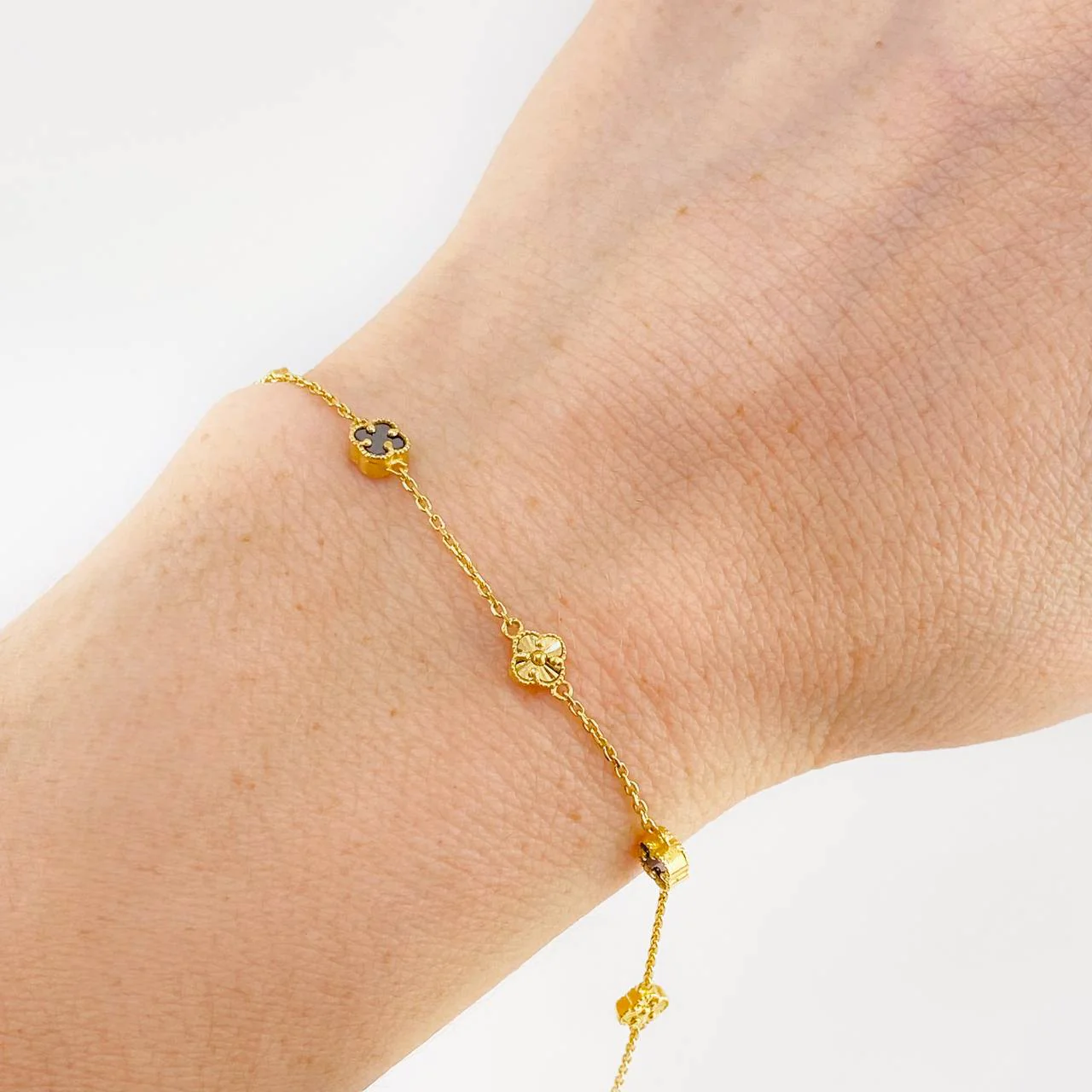 Pulso Modulable Aro Seguido Trebol 3.15 g / 21.4 cm - 18.6 cm / 0.8 mm Oro Amarillo 18K - Image 4