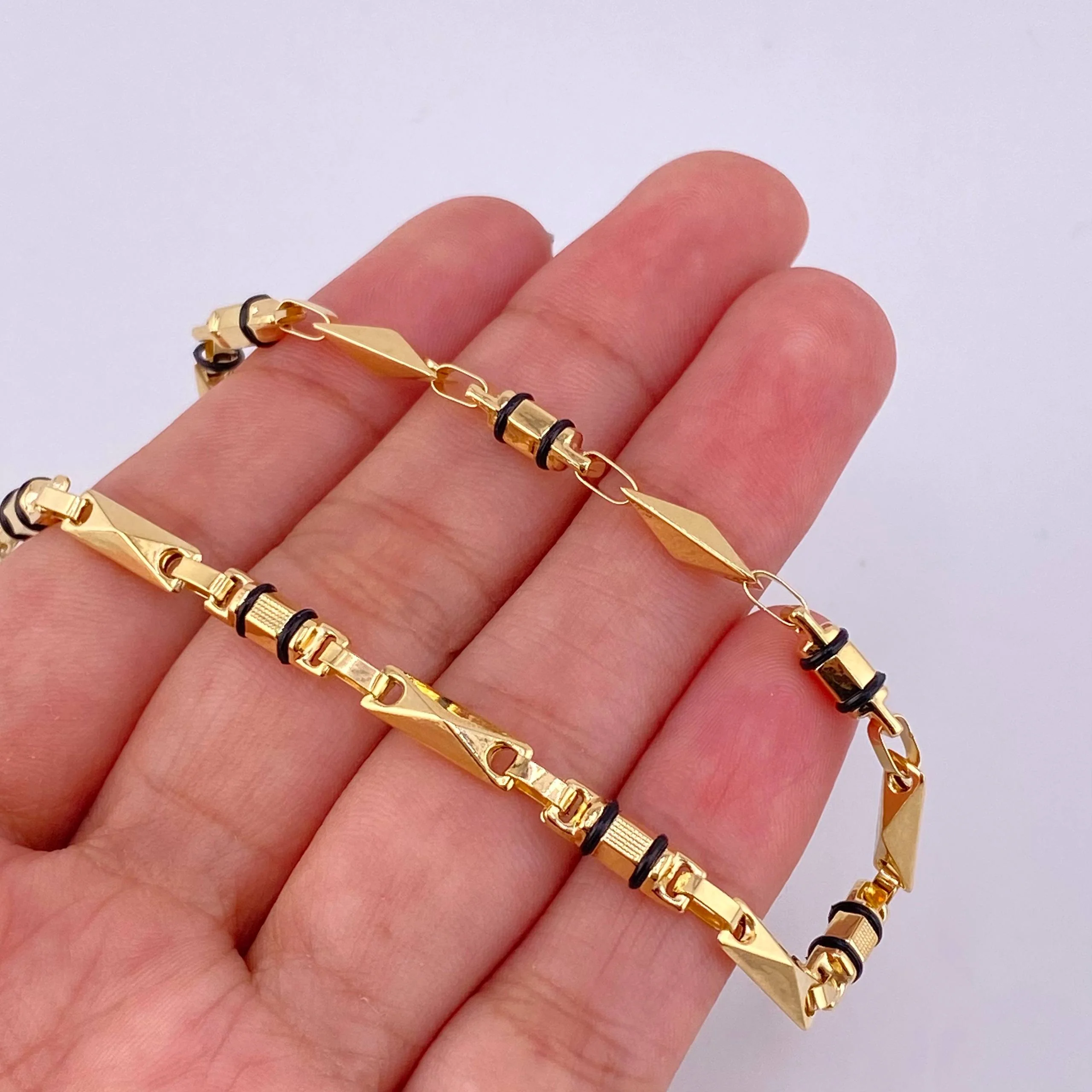 Pulso Rustico Barril Relieve 5 g / 21 cm / 3.7 mm Oro Amarillo 18K - Image 3