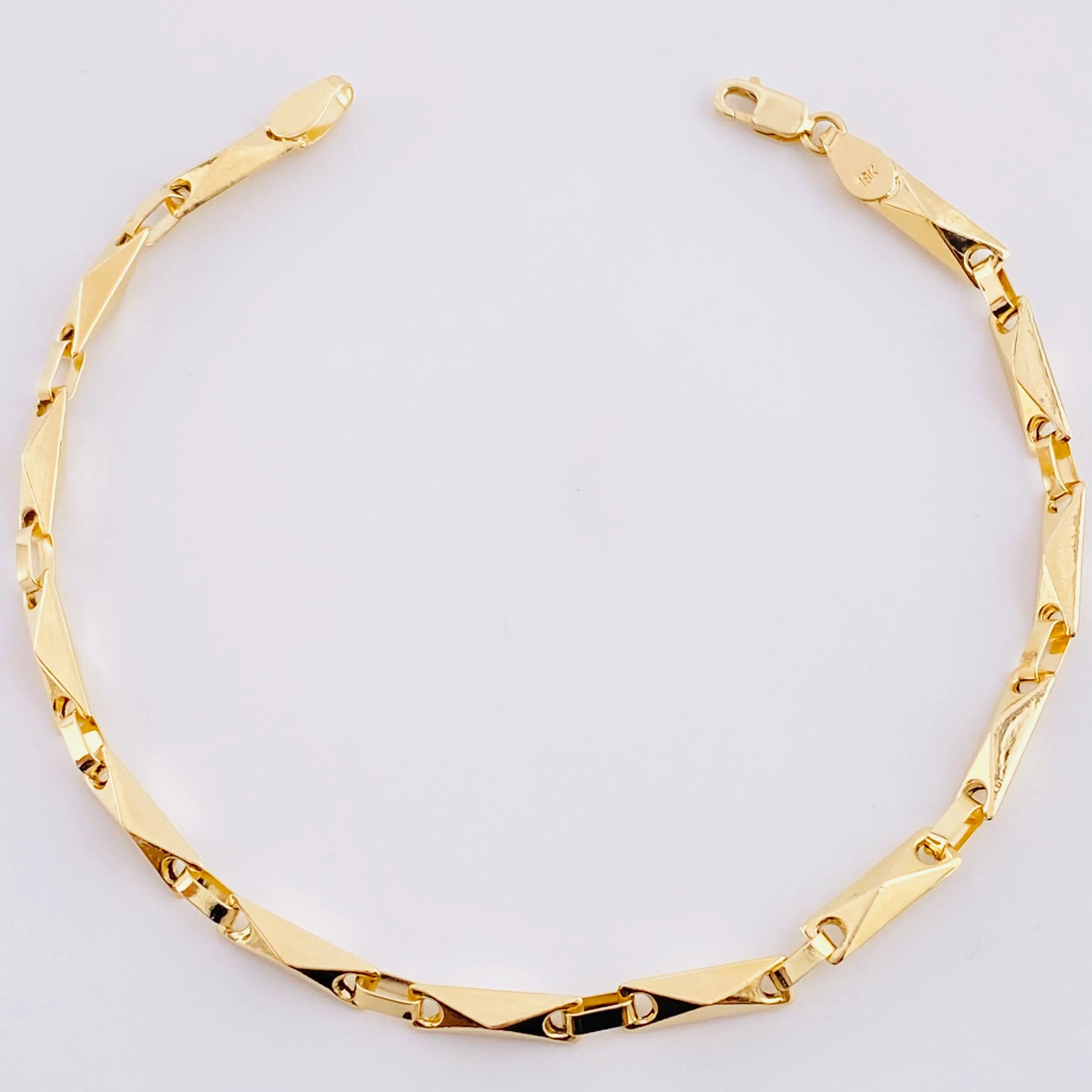 Pulso Rustico Rombo 4.55 g / 21 cm / 3.8 mm Oro Amarillo 18K