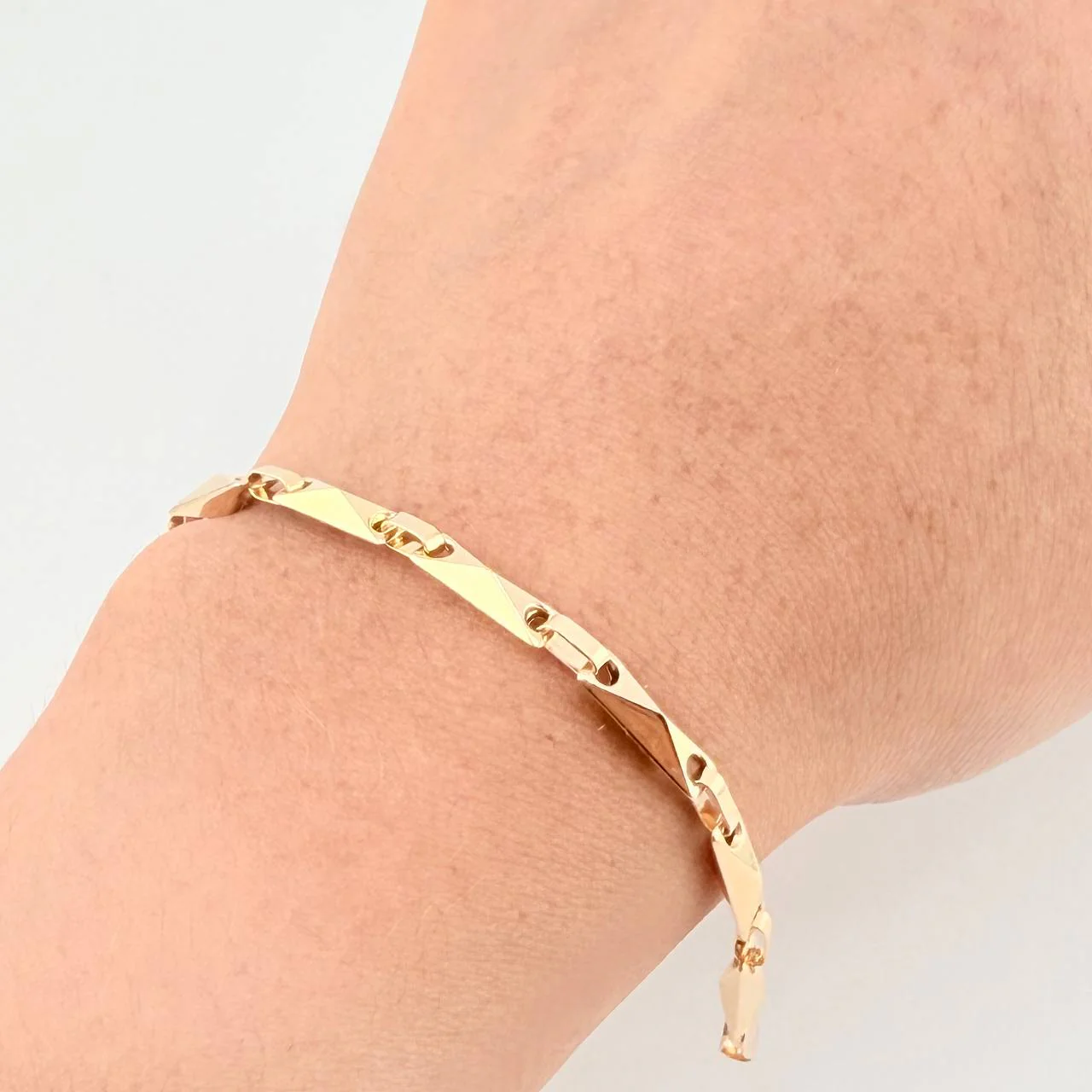 Pulso Rustico Rombos 4.8 g / 21 cm / 3.8 mm Oro Amarillo 18K - Image 4